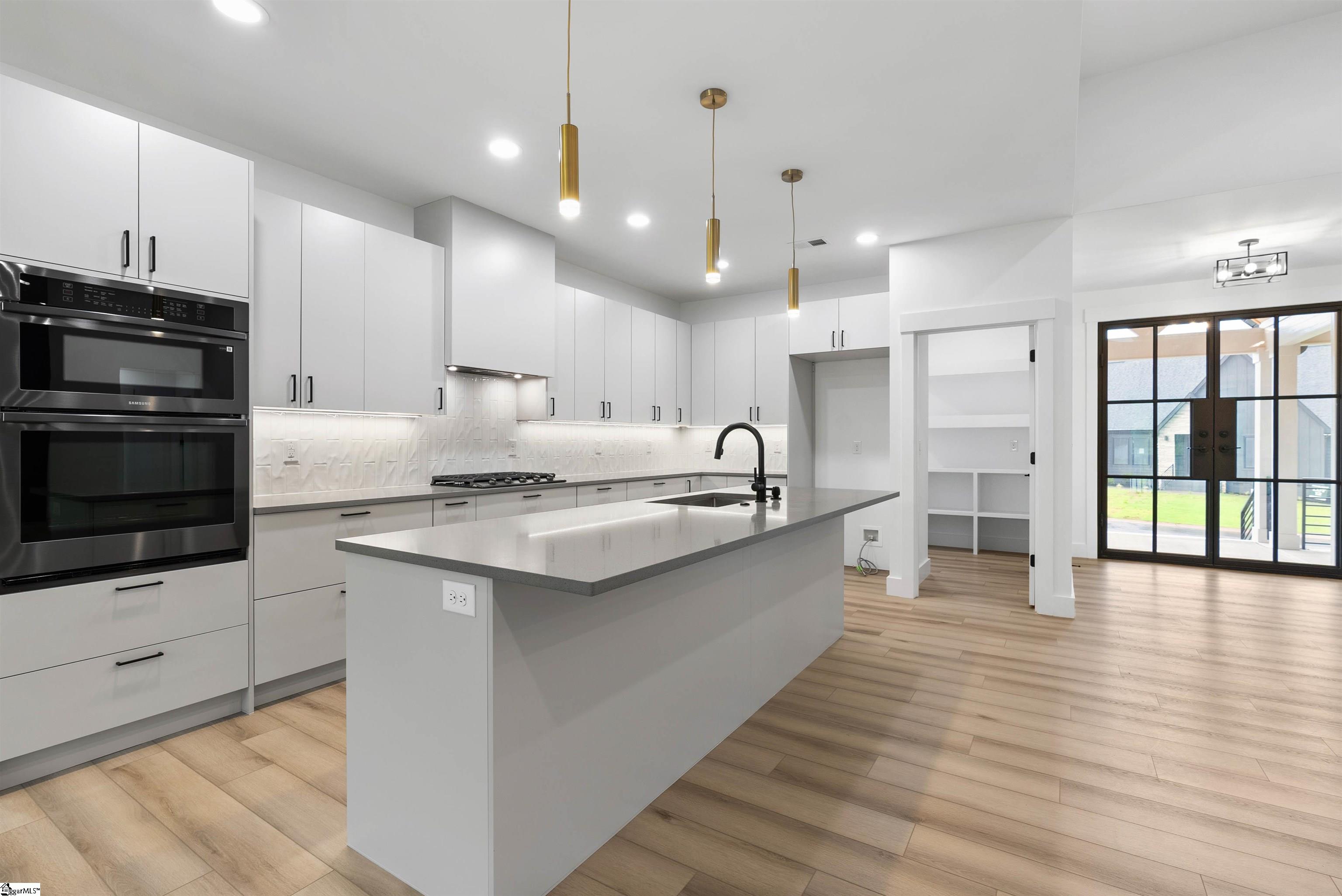 734 New South Court Wellford, SC 29385