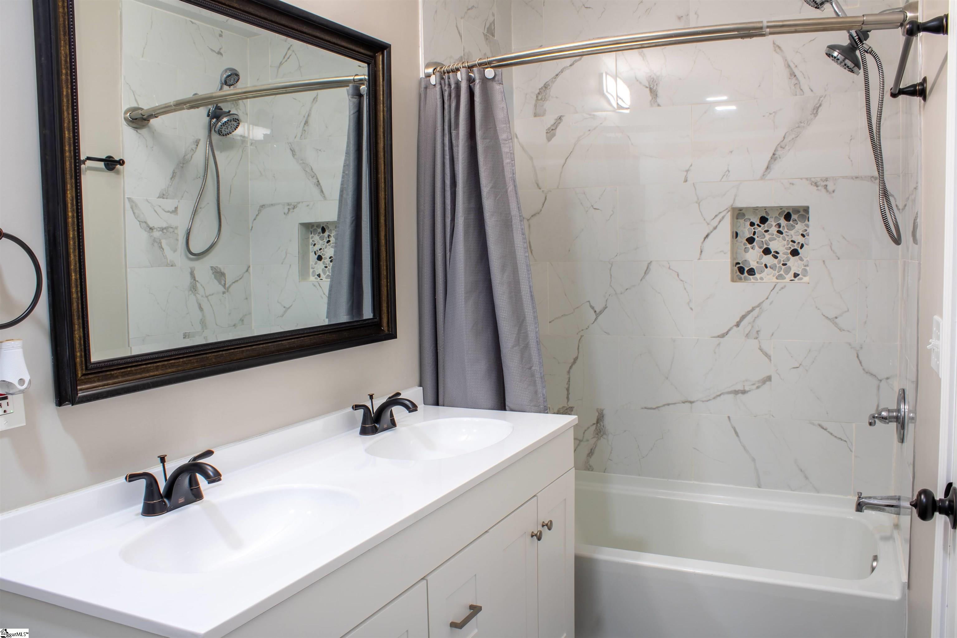 340 W Peachtree Street Woodruff, SC 29388