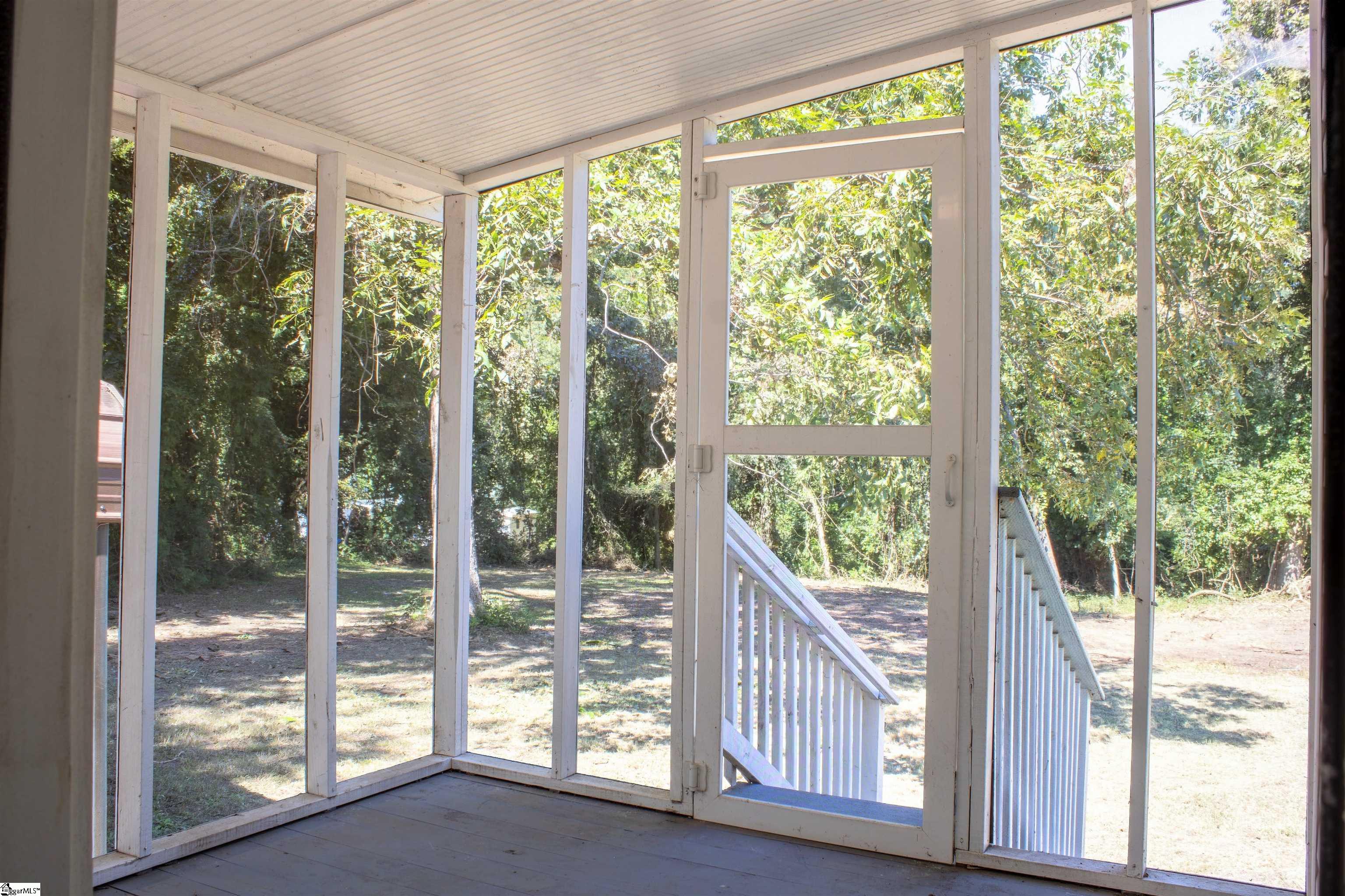 340 W Peachtree Street Woodruff, SC 29388