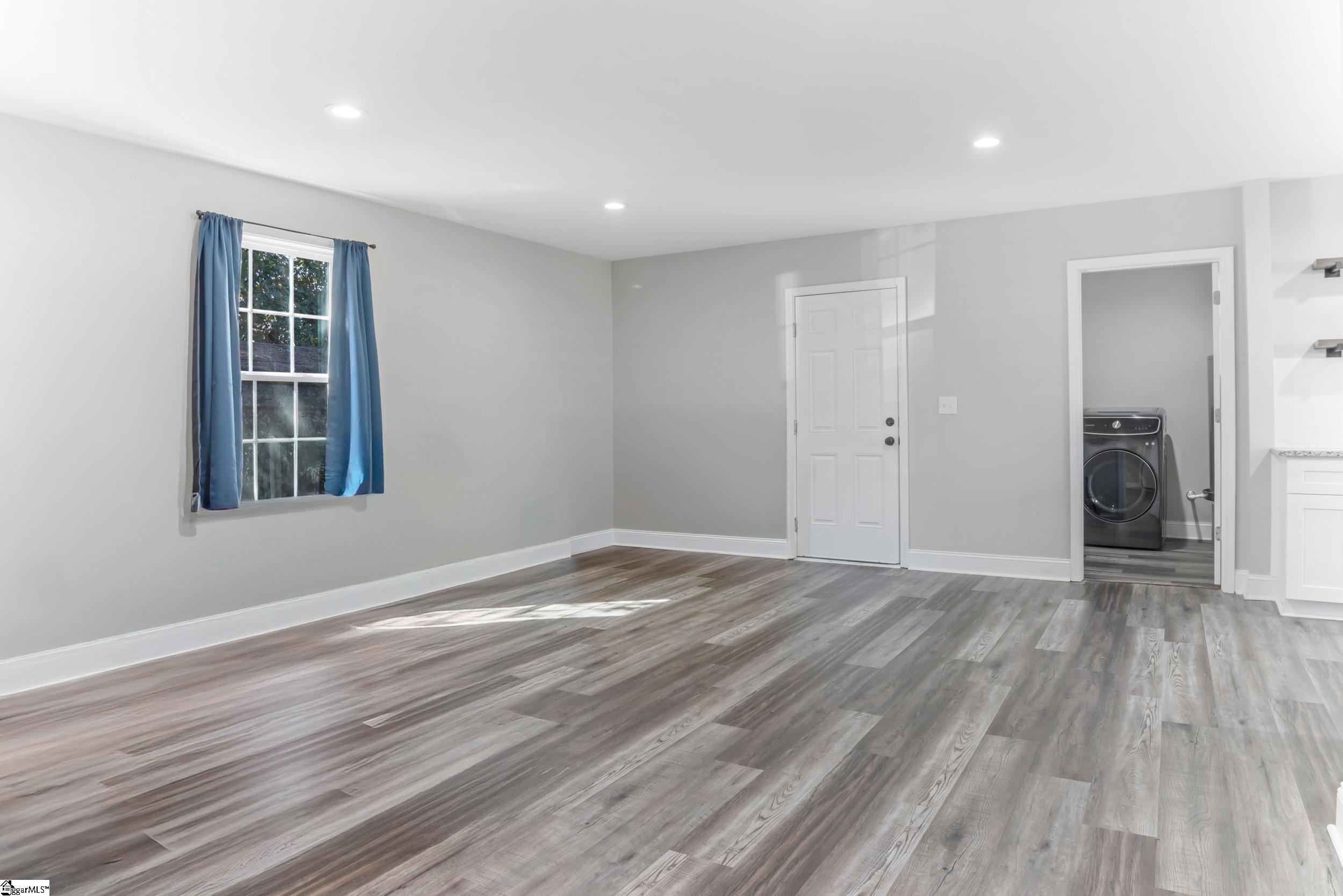 340 W Peachtree Street Woodruff, SC 29388