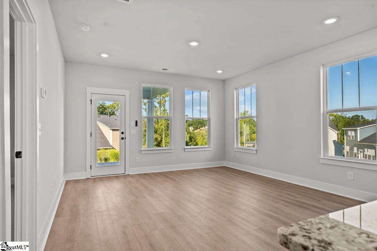 973 Diane Lane Moore, SC 29369