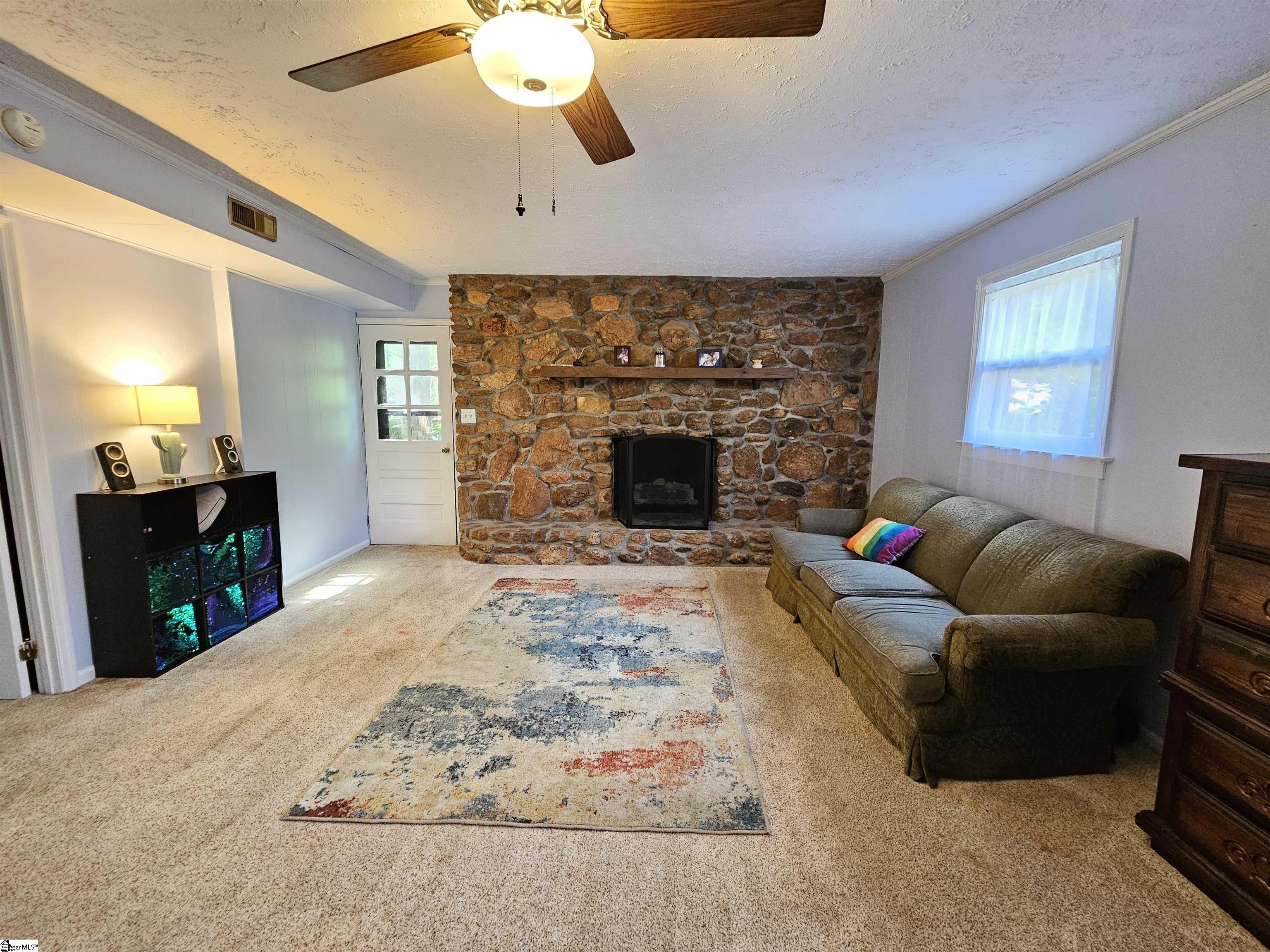 5 Nova Street Taylors, SC 29687-3018