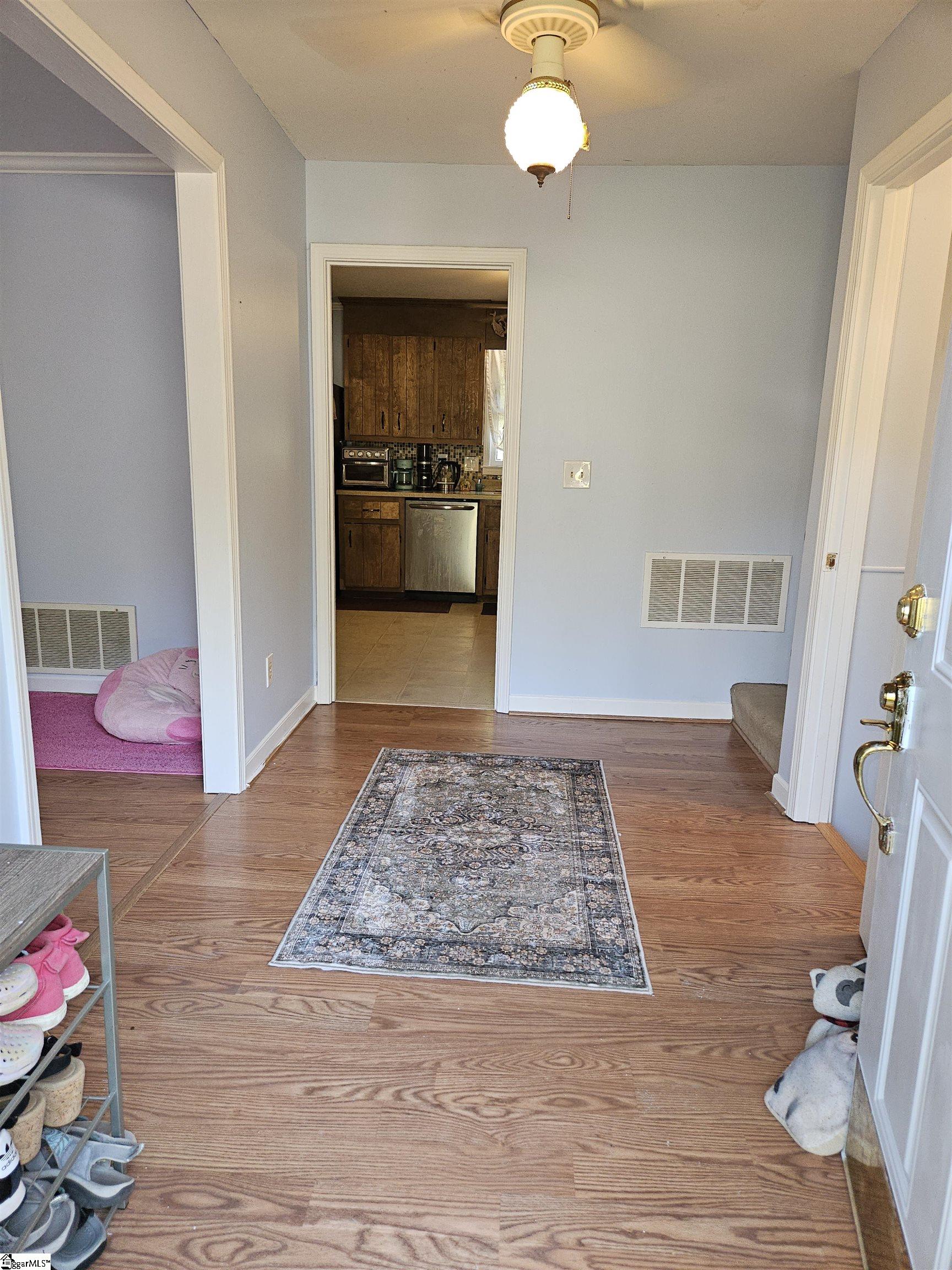 5 Nova Street Taylors, SC 29687-3018