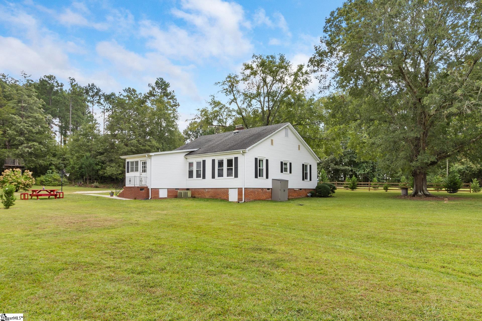 7302 Highway 76 W Laurens, SC 29360