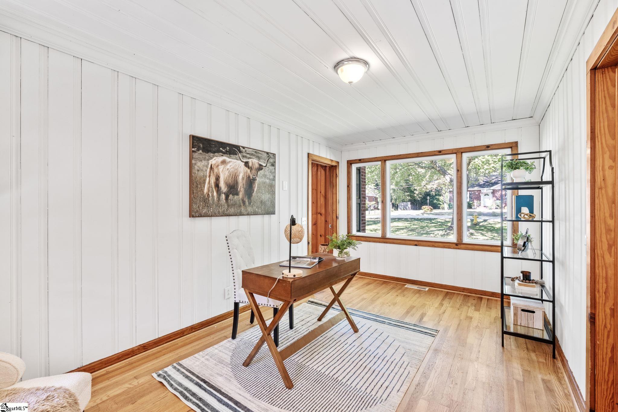 4 Elizabeth Drive Greenville, SC 29615