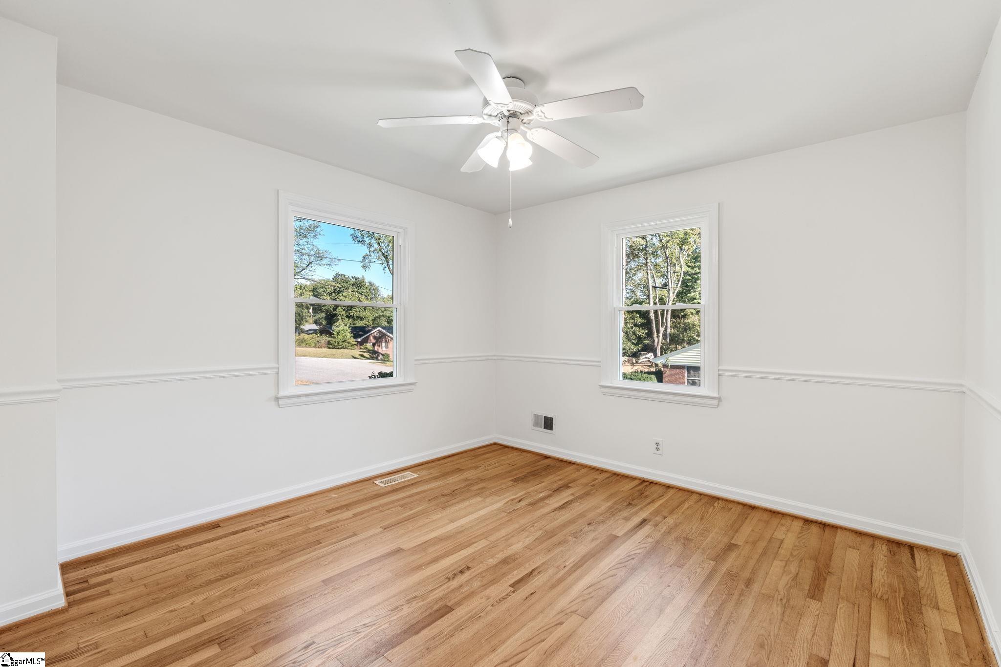 4 Elizabeth Drive Greenville, SC 29615