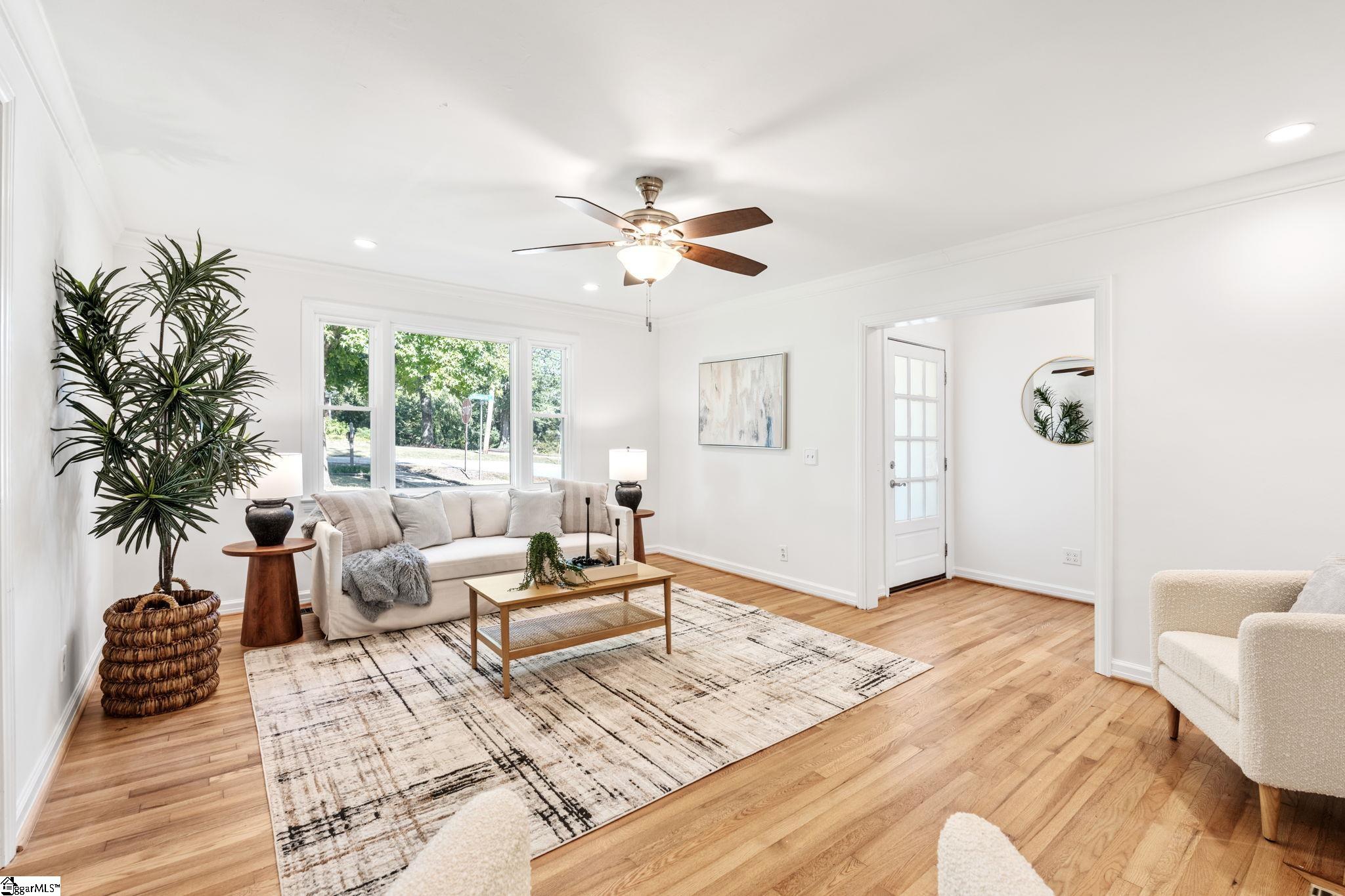 4 Elizabeth Drive Greenville, SC 29615