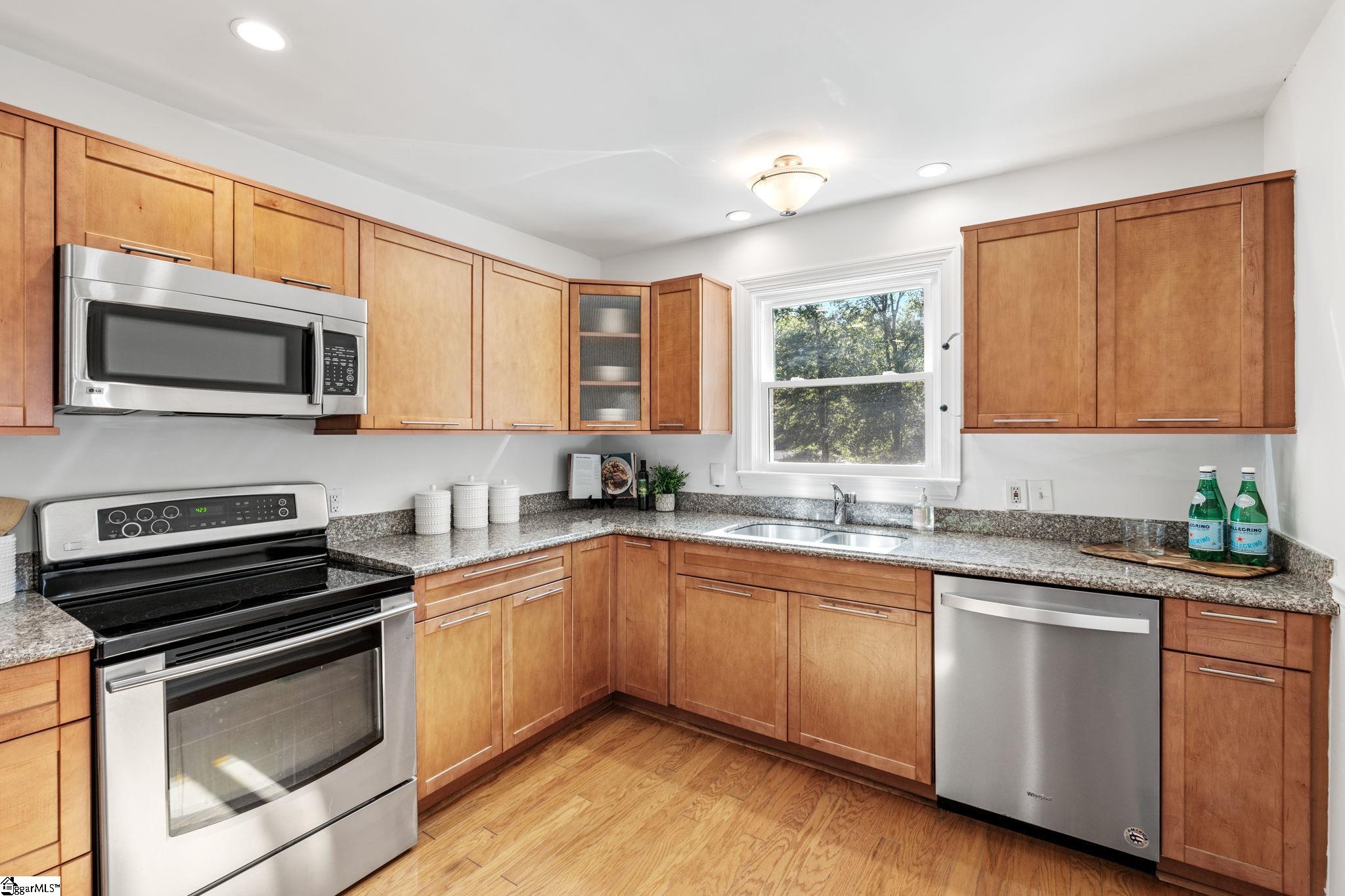 4 Elizabeth Drive Greenville, SC 29615