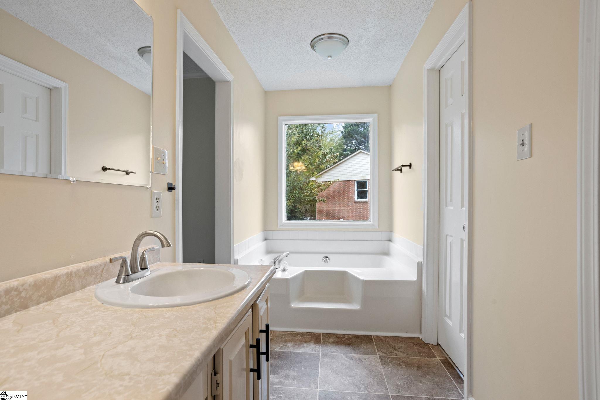 1213 Green Fern Drive Greenville, SC 29611