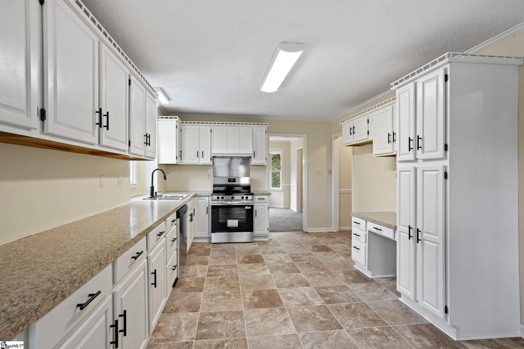 1213 Green Fern Drive Greenville, SC 29611