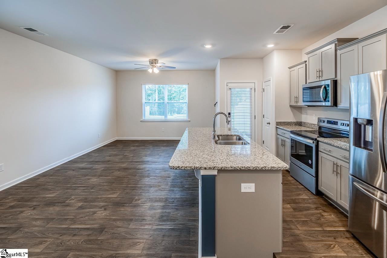 1422 Bella Grace Court Boiling Springs, SC 29316