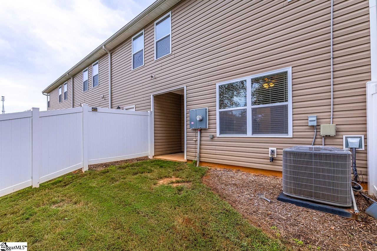 1422 Bella Grace Court Boiling Springs, SC 29316
