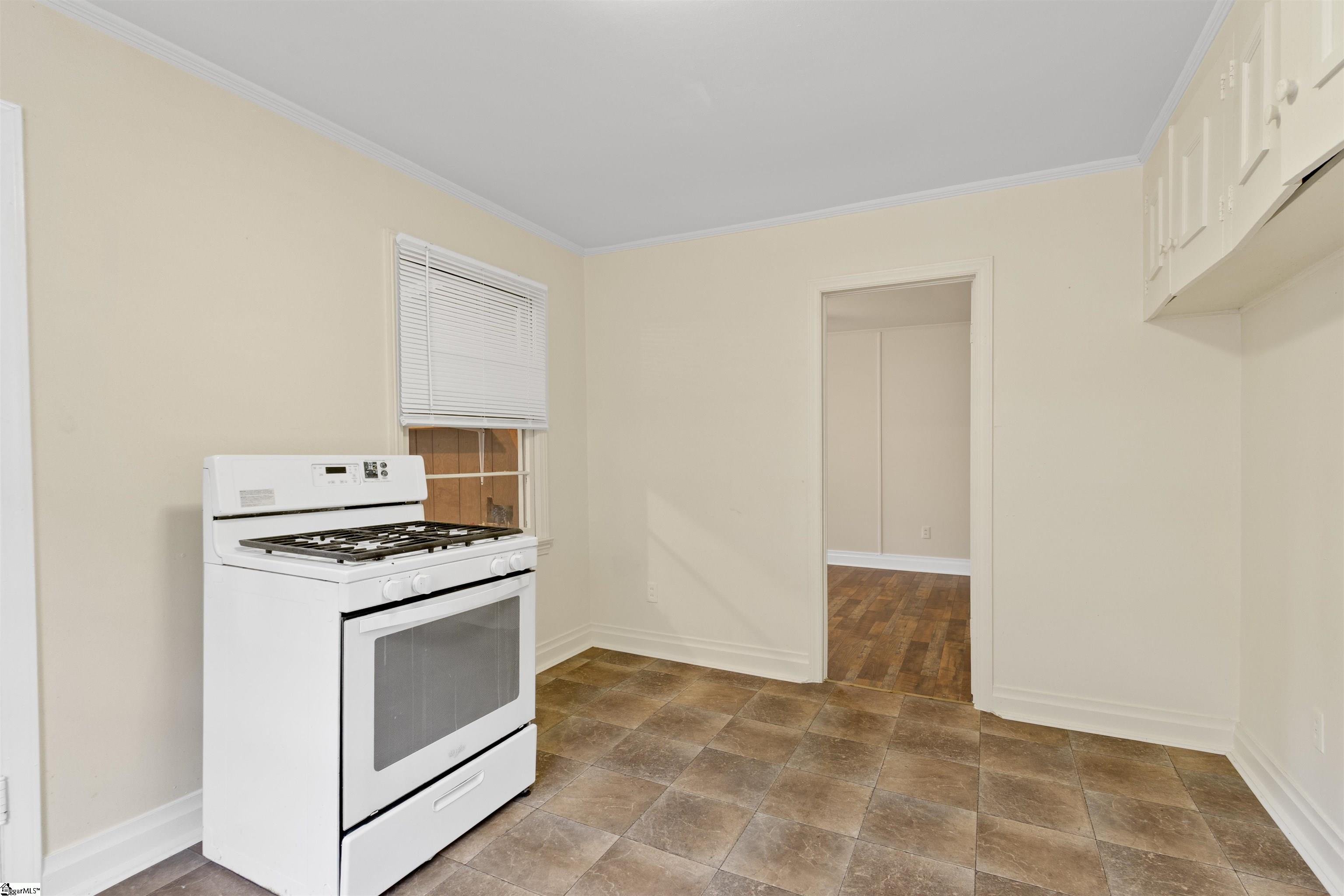 509 W Carolina Avenue Clinton, SC 29325