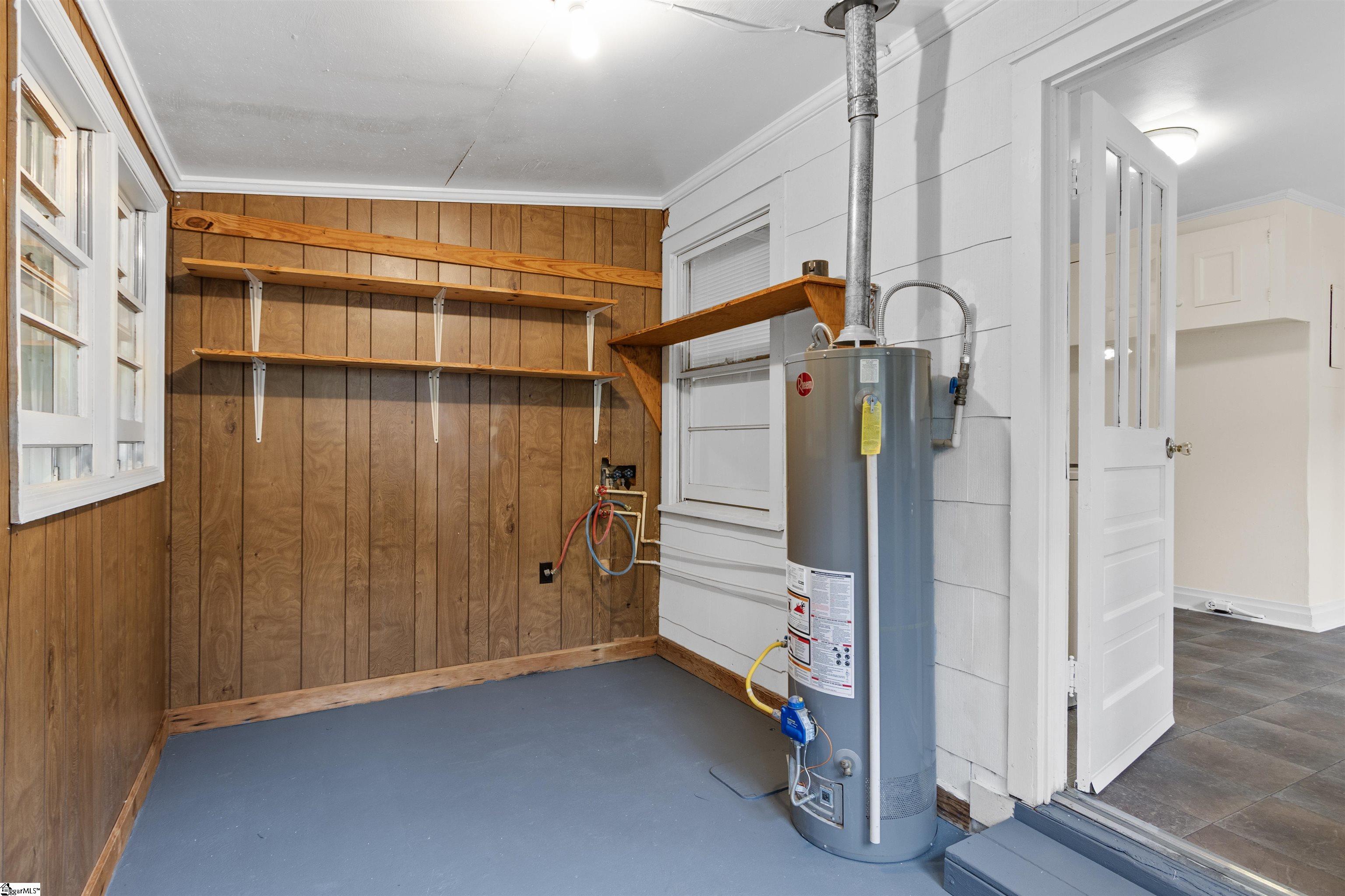 509 W Carolina Avenue Clinton, SC 29325