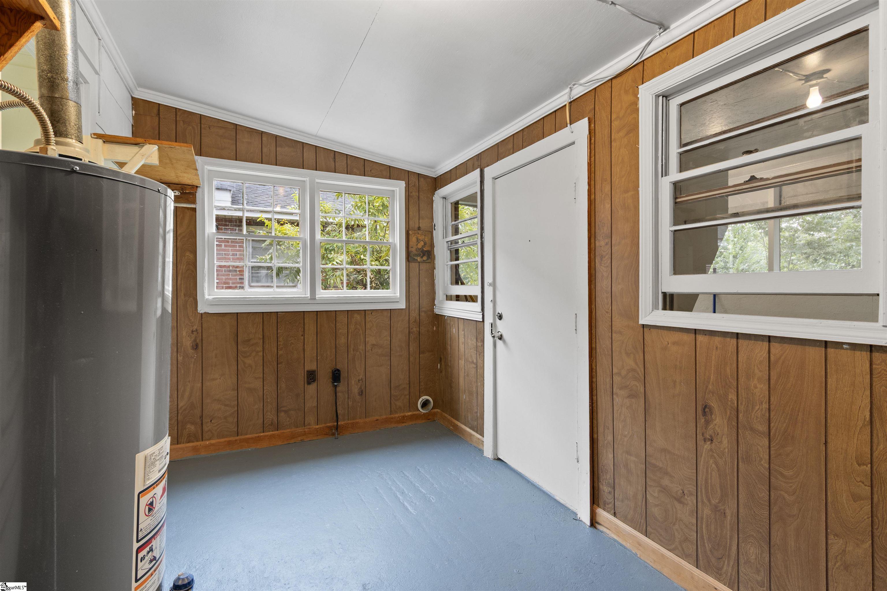 509 W Carolina Avenue Clinton, SC 29325