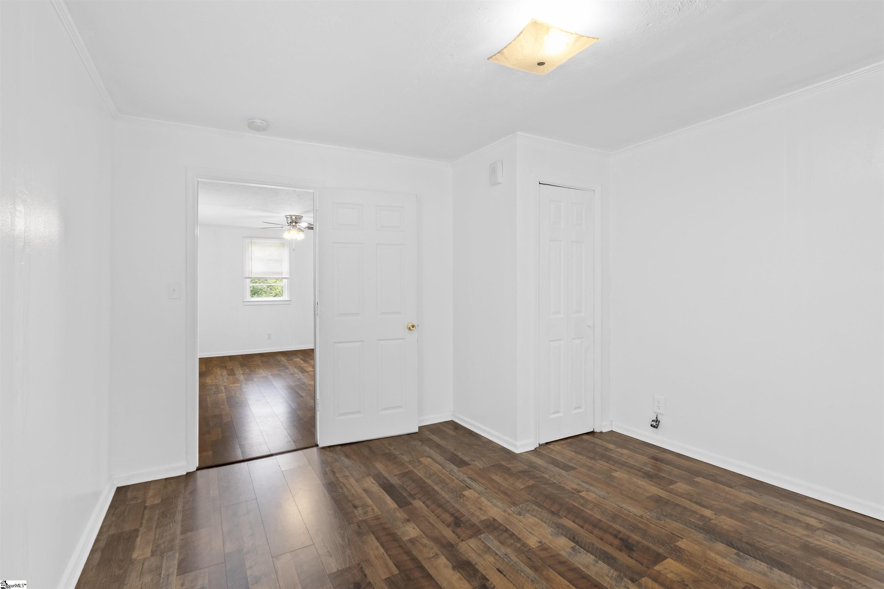 509 W Carolina Avenue Clinton, SC 29325