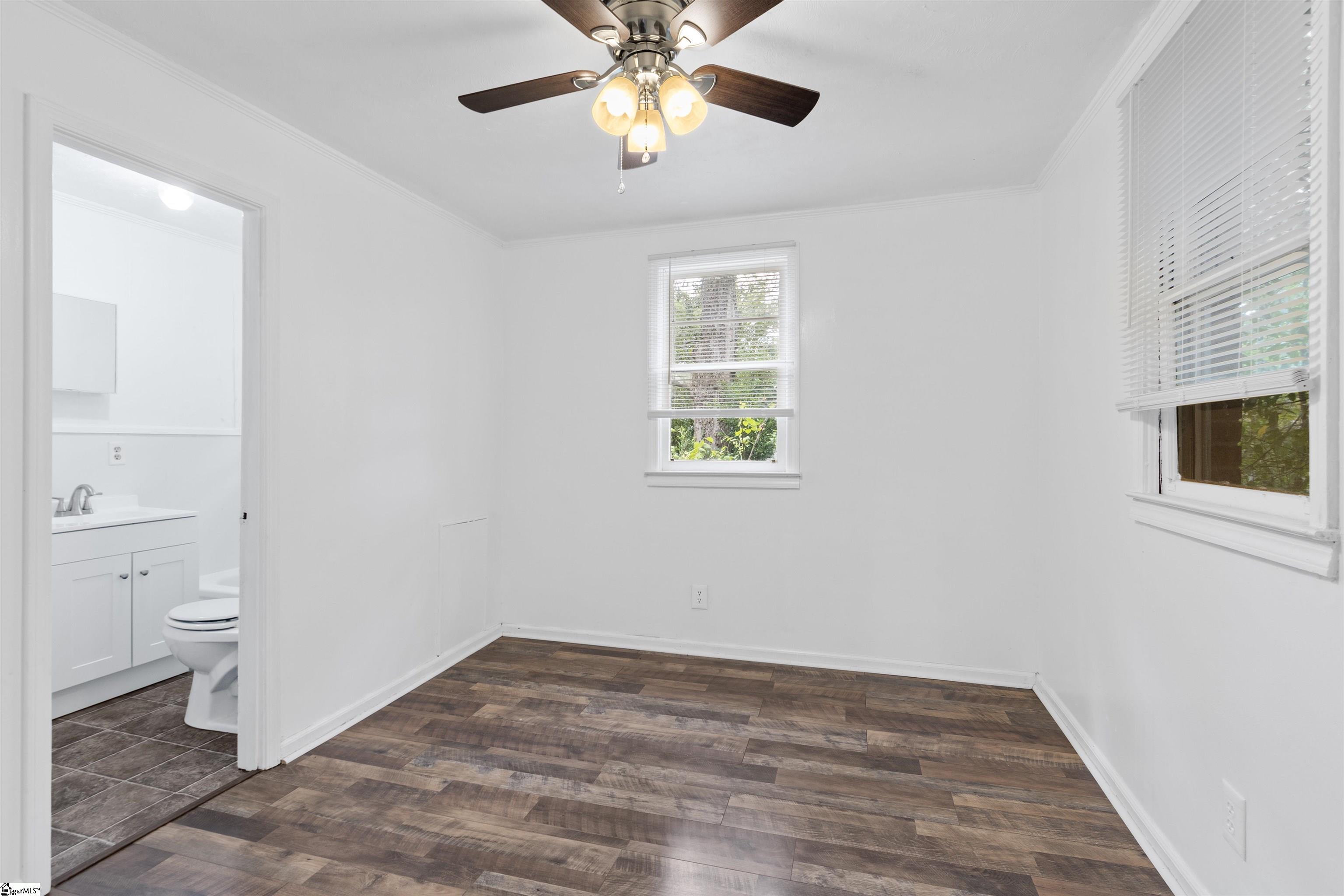 509 W Carolina Avenue Clinton, SC 29325