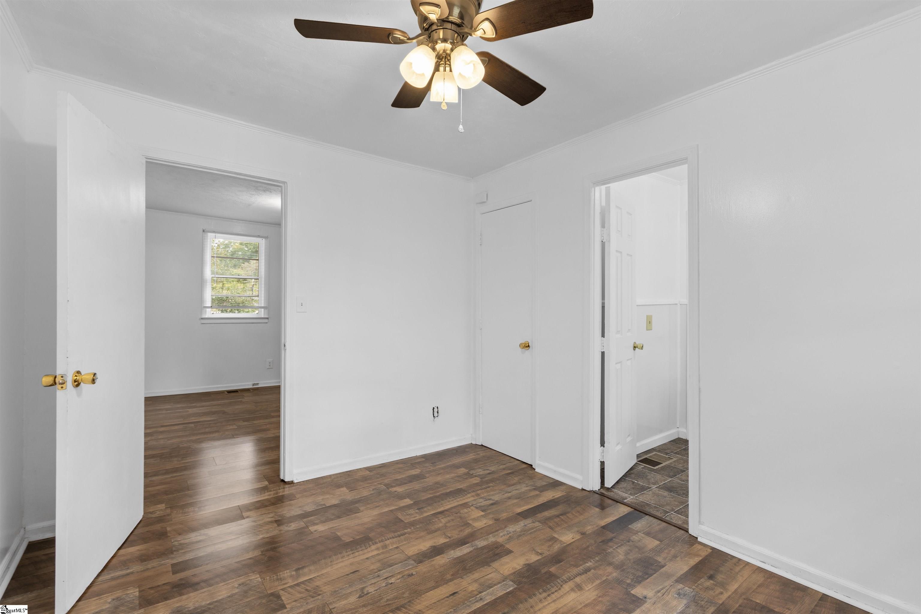 509 W Carolina Avenue Clinton, SC 29325