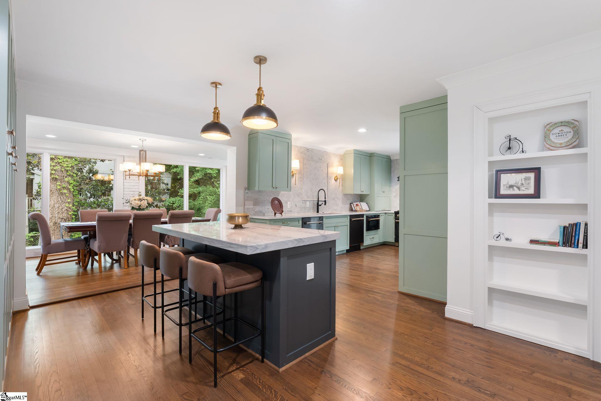 118 Tindal Avenue Greenville, SC 29605