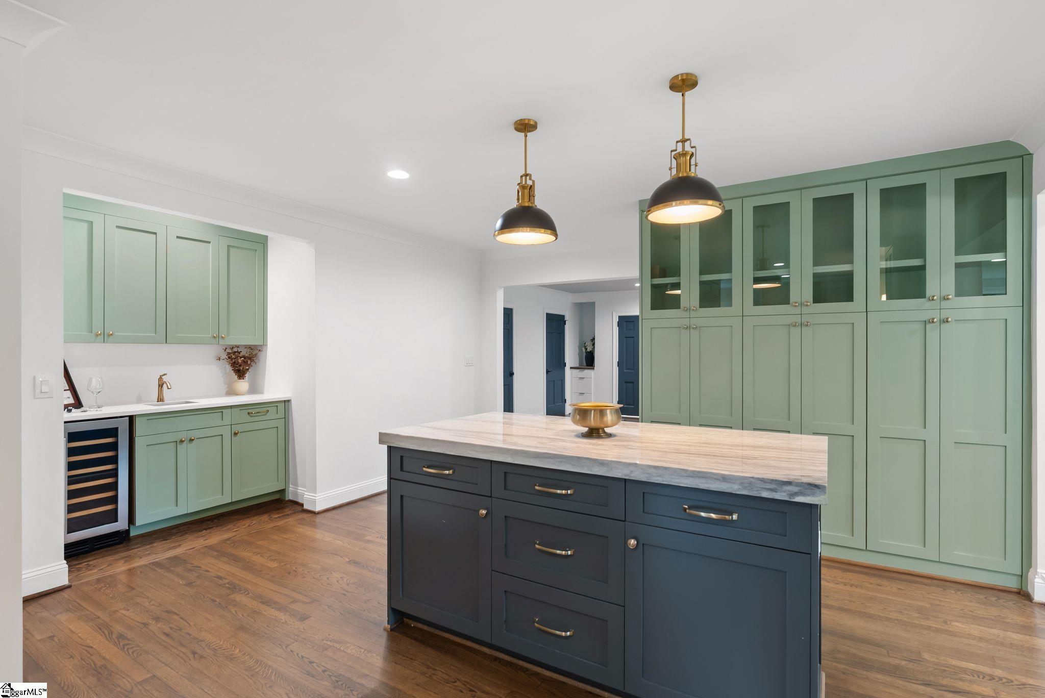 118 Tindal Avenue Greenville, SC 29605