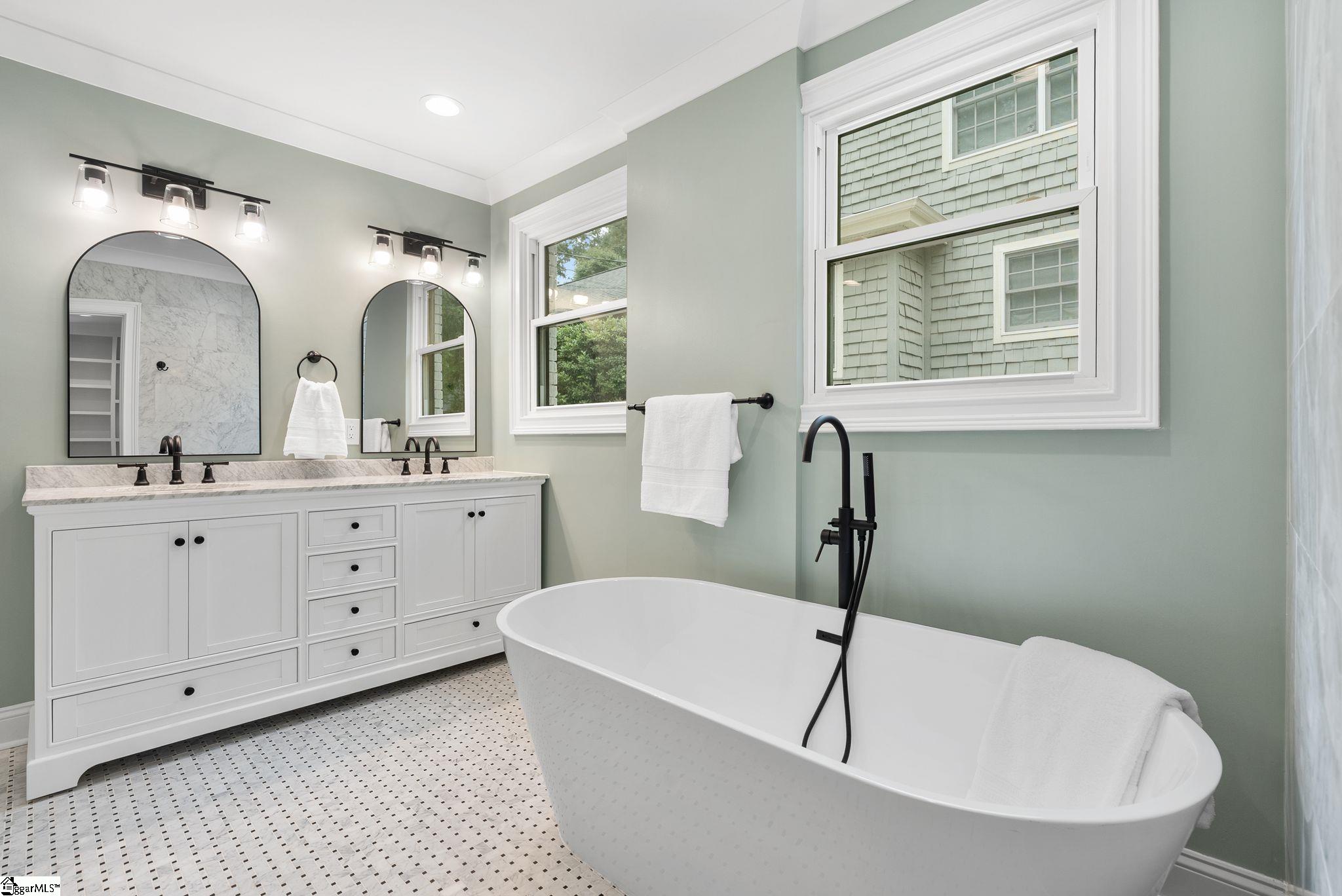 118 Tindal Avenue Greenville, SC 29605