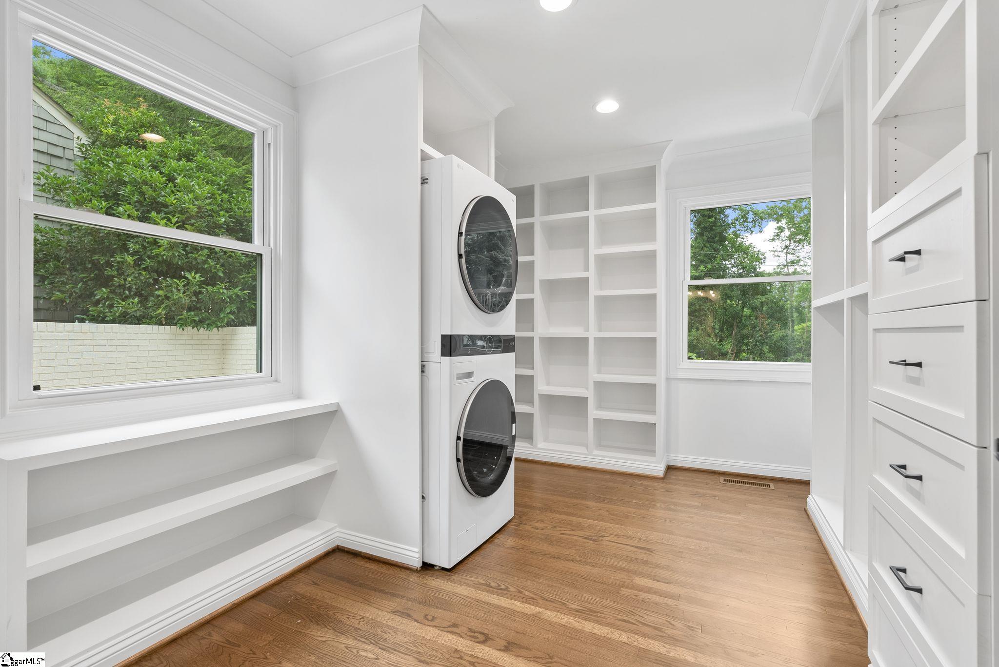 118 Tindal Avenue Greenville, SC 29605