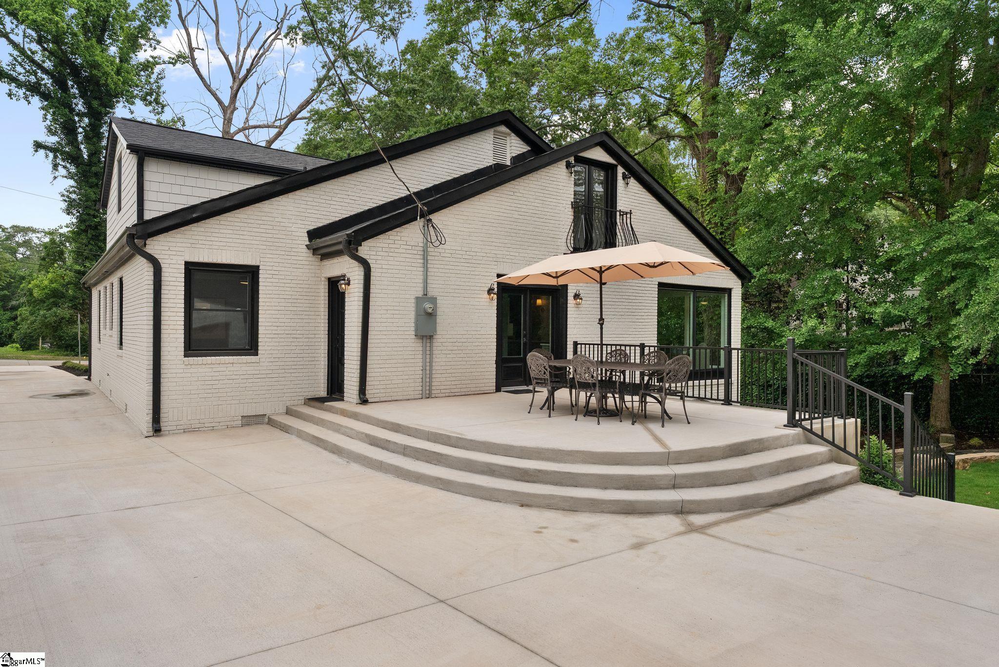 118 Tindal Avenue Greenville, SC 29605