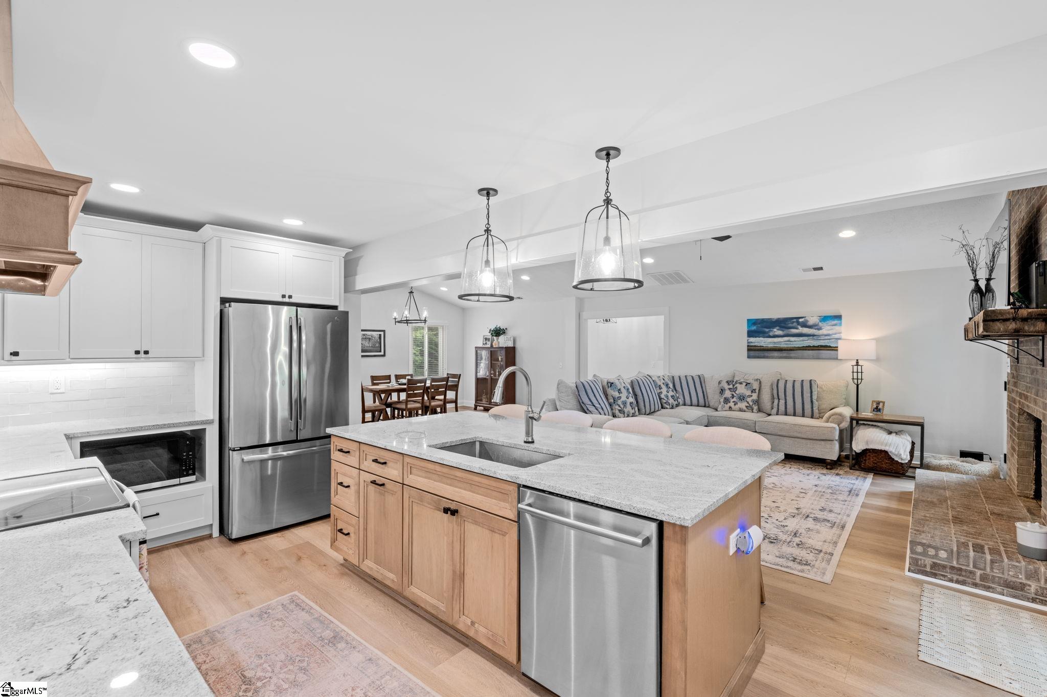 406 Huntington Road Easley, SC 29642