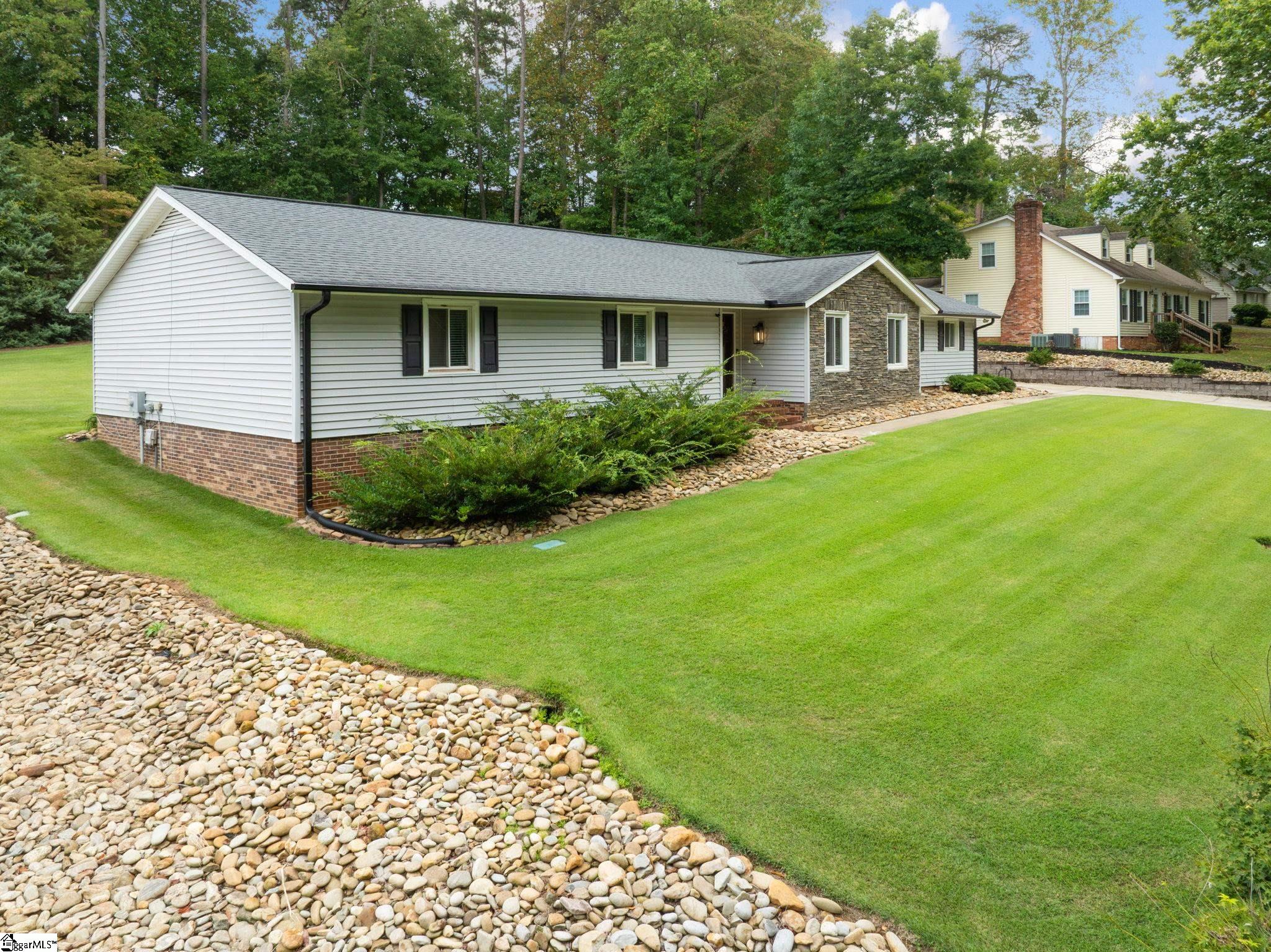 406 Huntington Road Easley, SC 29642