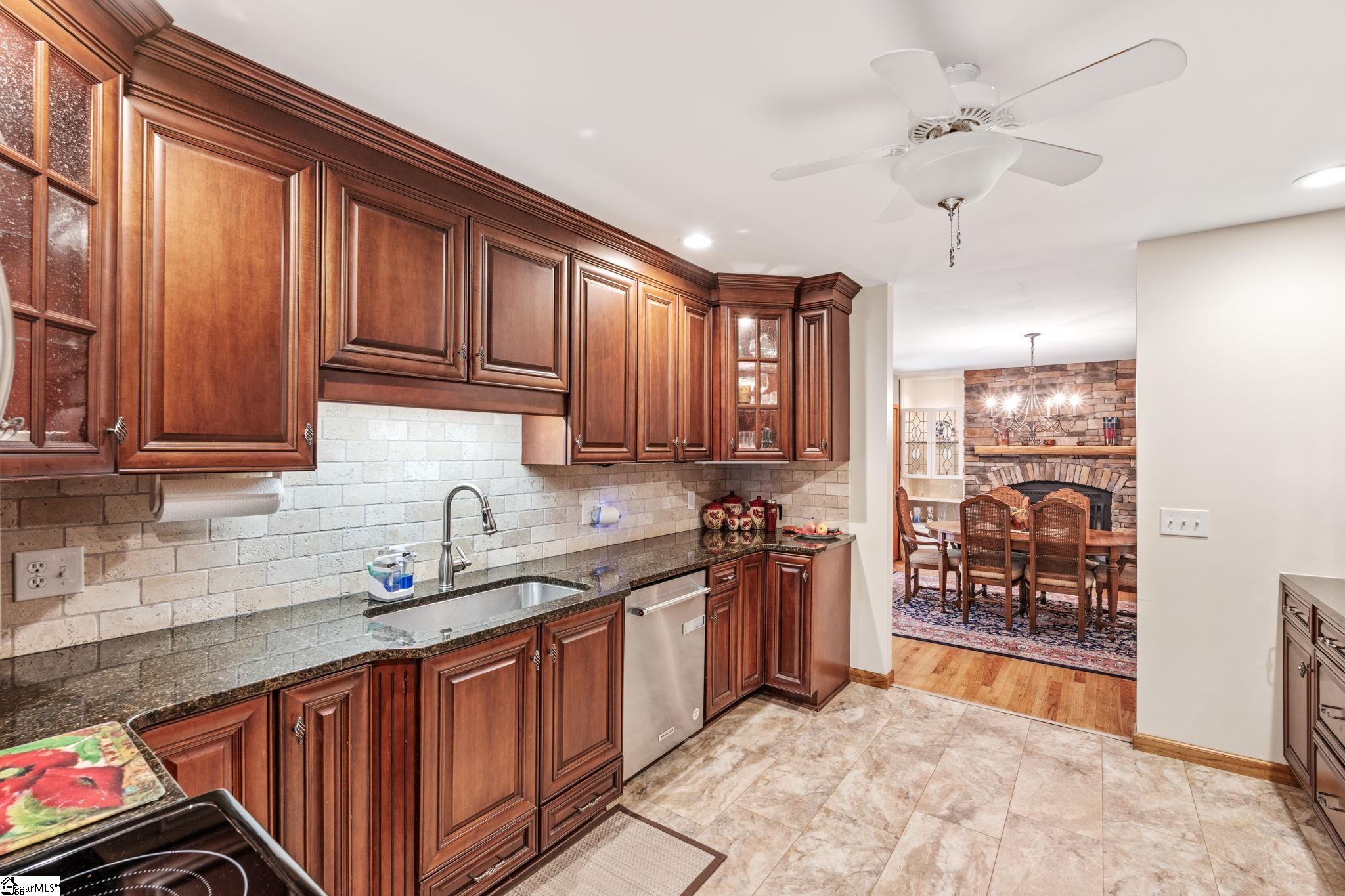 211 Cherokee Drive Fair Play, SC 29643