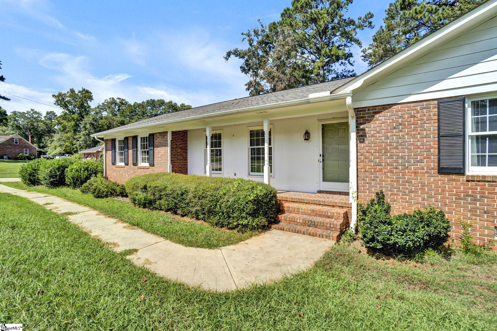 154 Crescent Road Greenwood, SC 29649