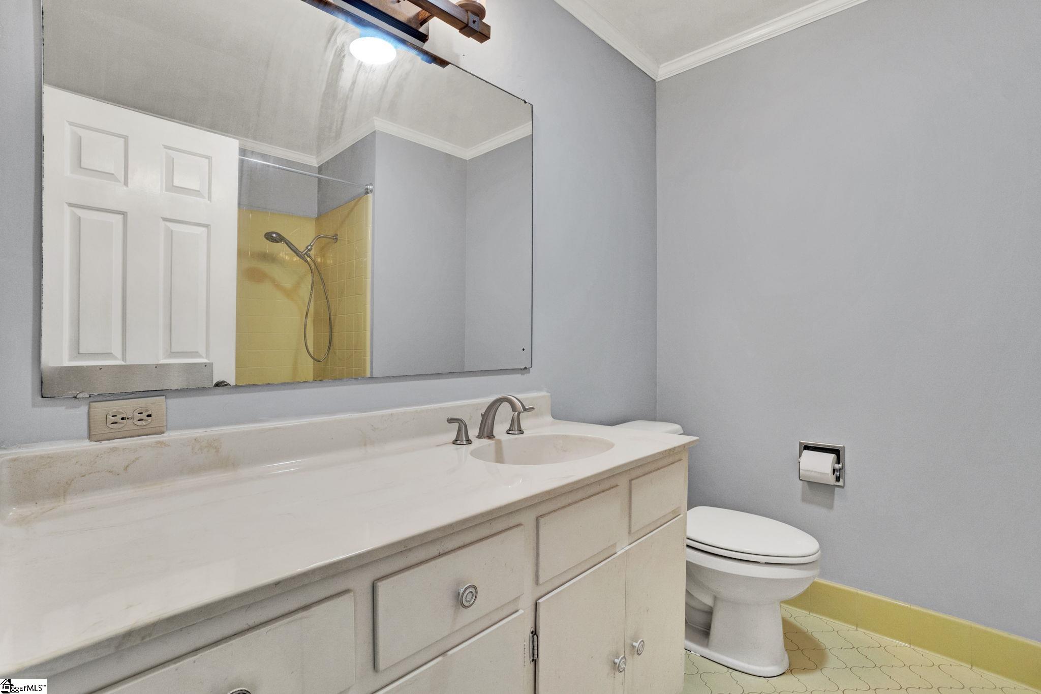 154 Crescent Road Greenwood, SC 29649