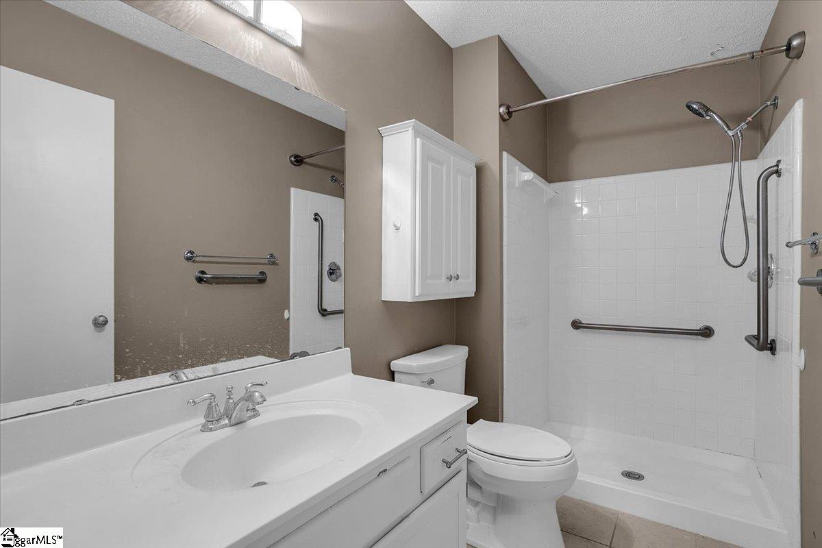 220 Creek Forest Drive Greenville, SC 29615