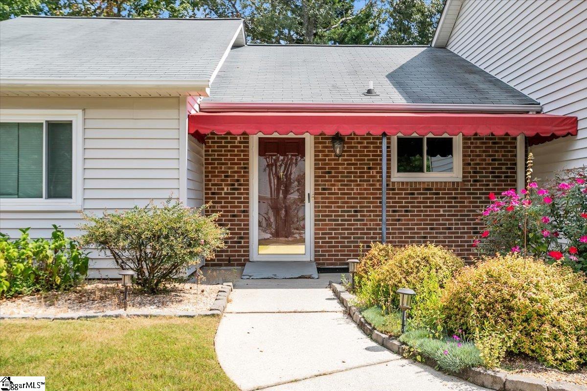 220 Creek Forest Drive Greenville, SC 29615