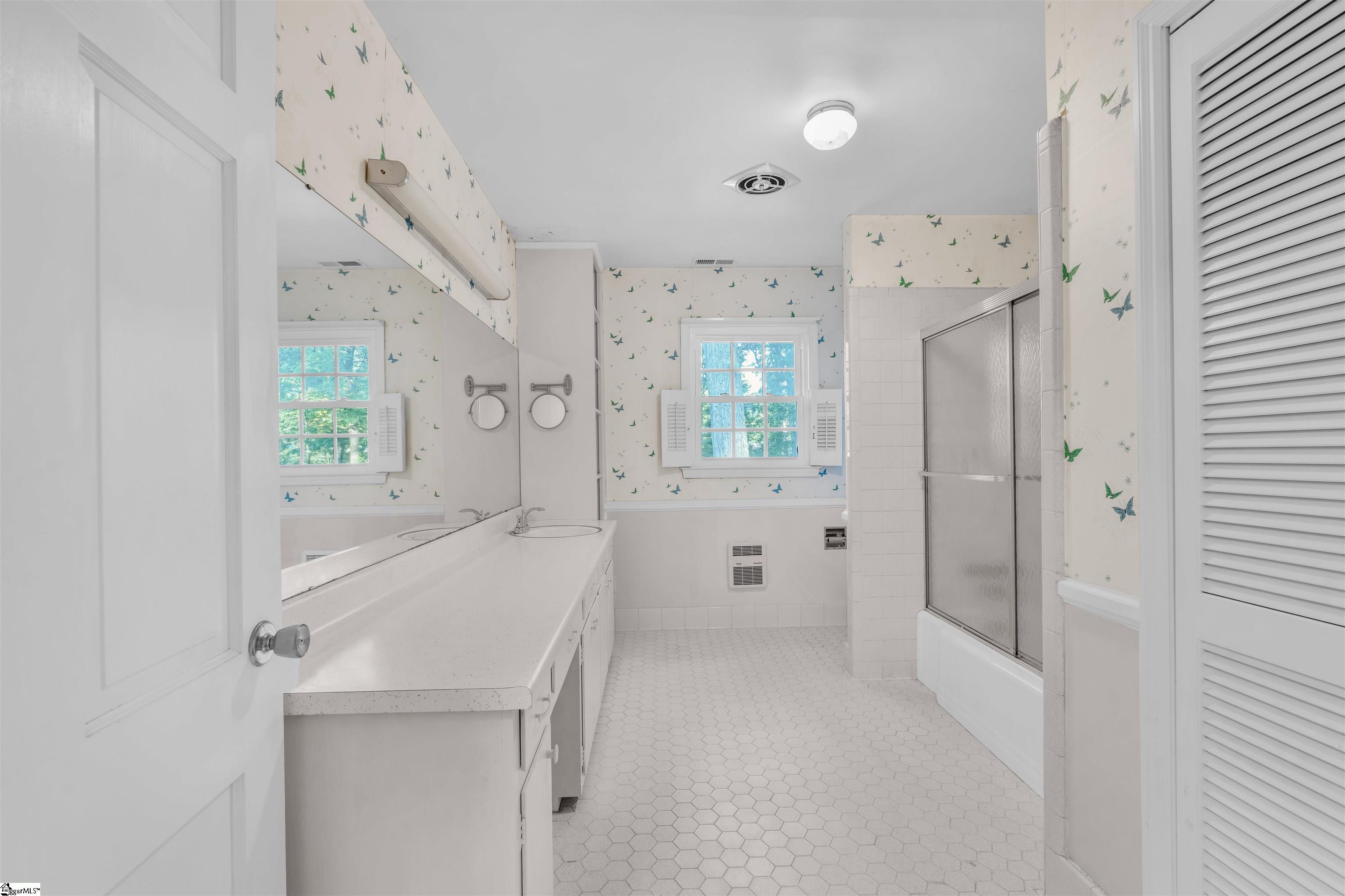 216 Dellrose Circle Taylors, SC 29687