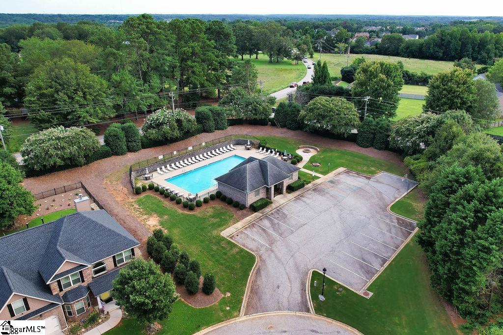 125 Kettle Oak Way Simpsonville, SC 29680
