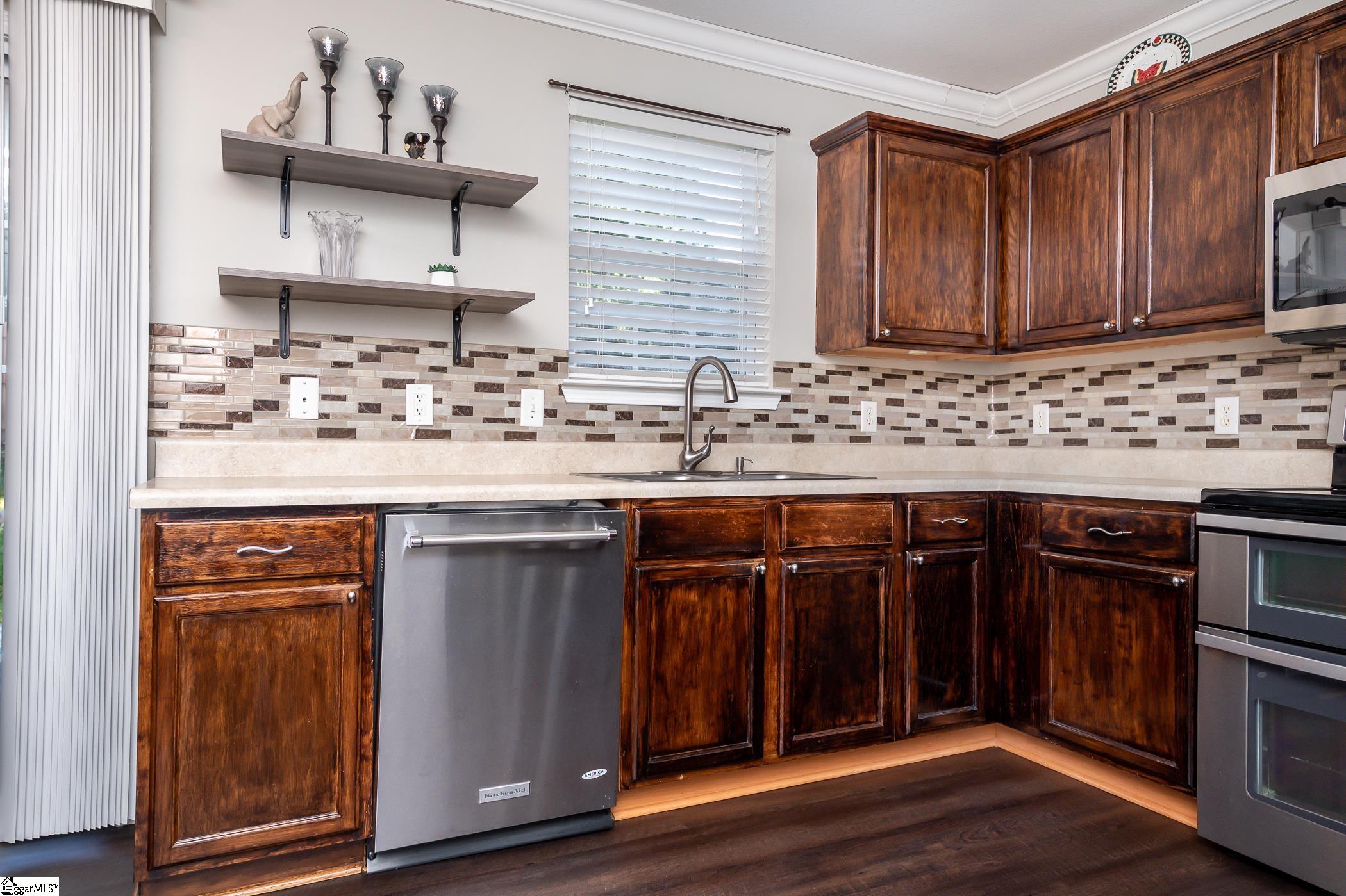 6 Red Robin Court Simpsonville, SC 29680