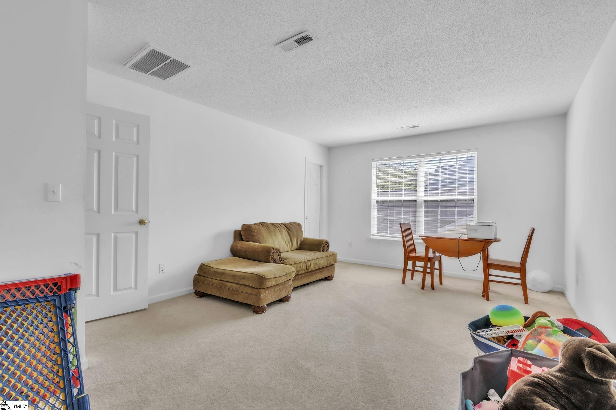 302 Garfield Lane Simpsonville, SC 29681