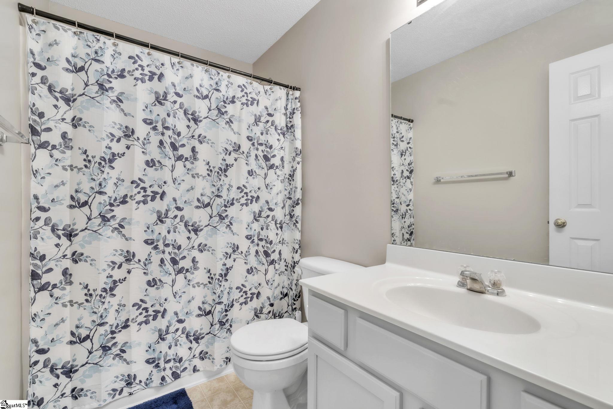 302 Garfield Lane Simpsonville, SC 29681