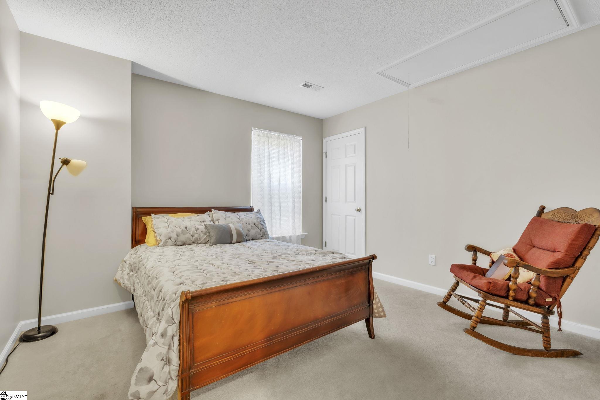302 Garfield Lane Simpsonville, SC 29681