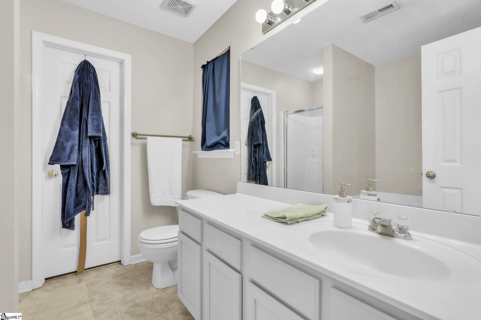 302 Garfield Lane Simpsonville, SC 29681