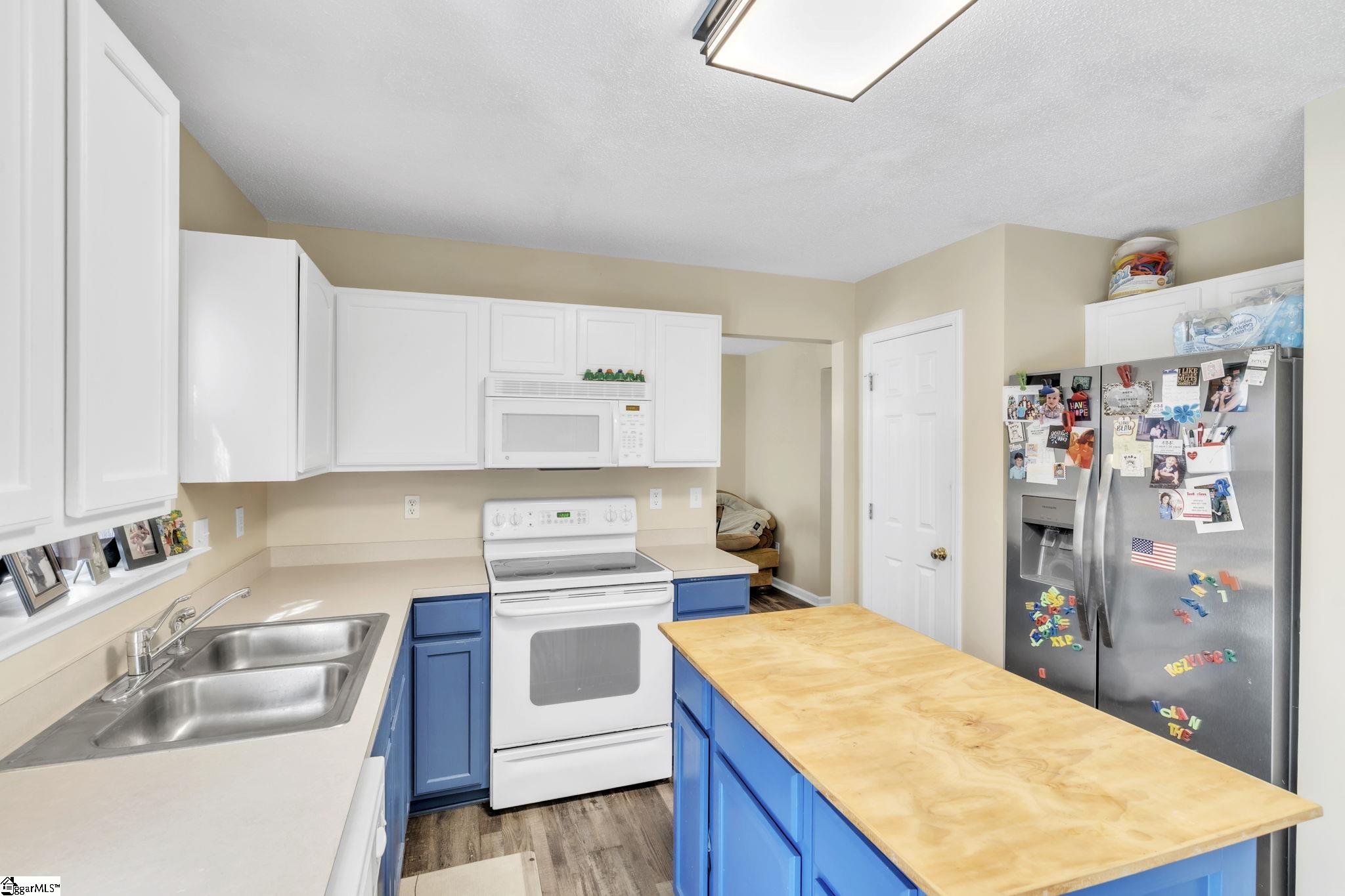 302 Garfield Lane Simpsonville, SC 29681