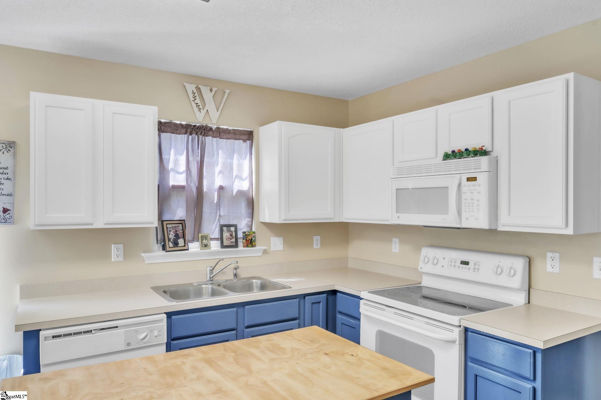 302 Garfield Lane Simpsonville, SC 29681