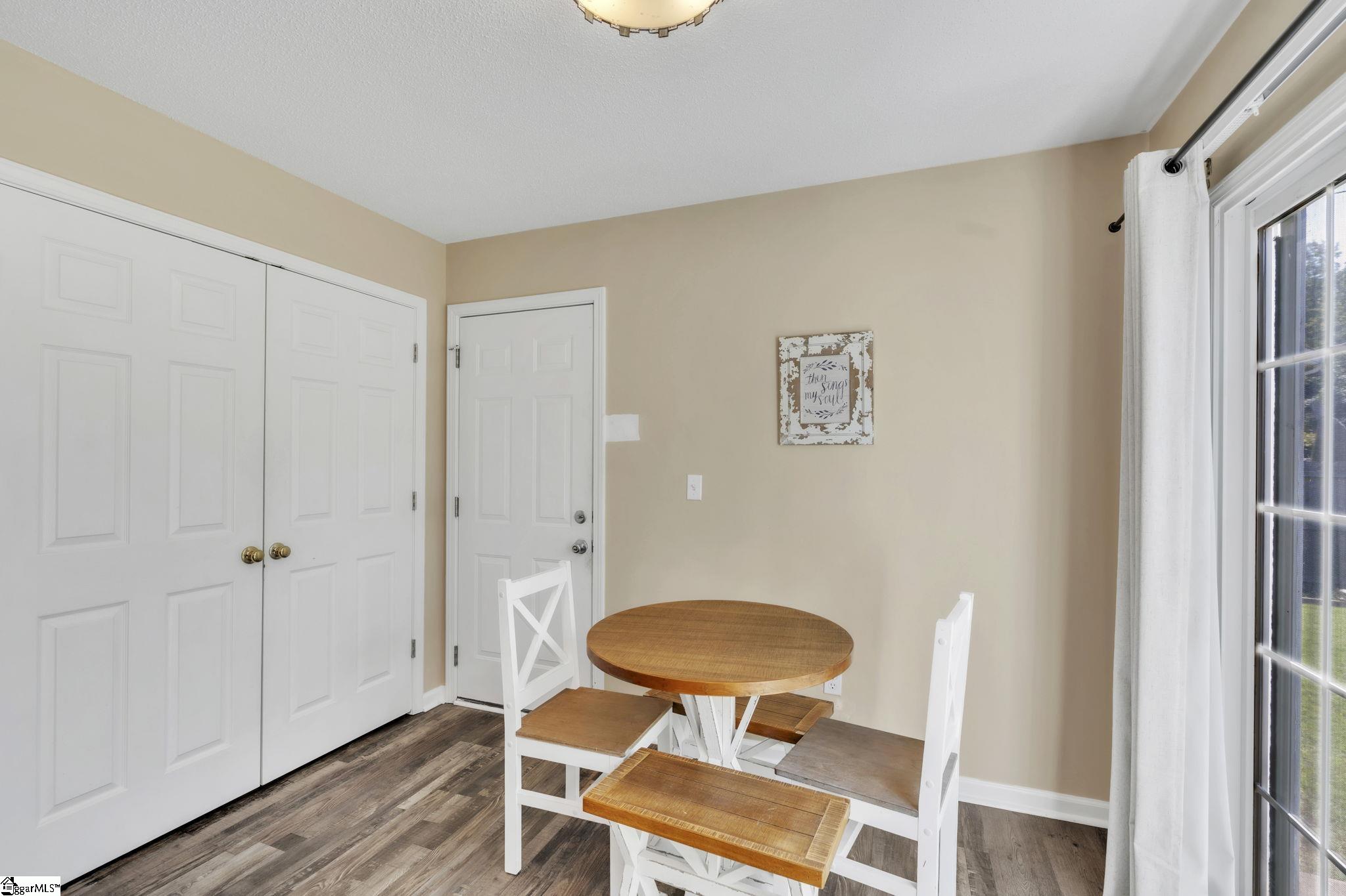302 Garfield Lane Simpsonville, SC 29681