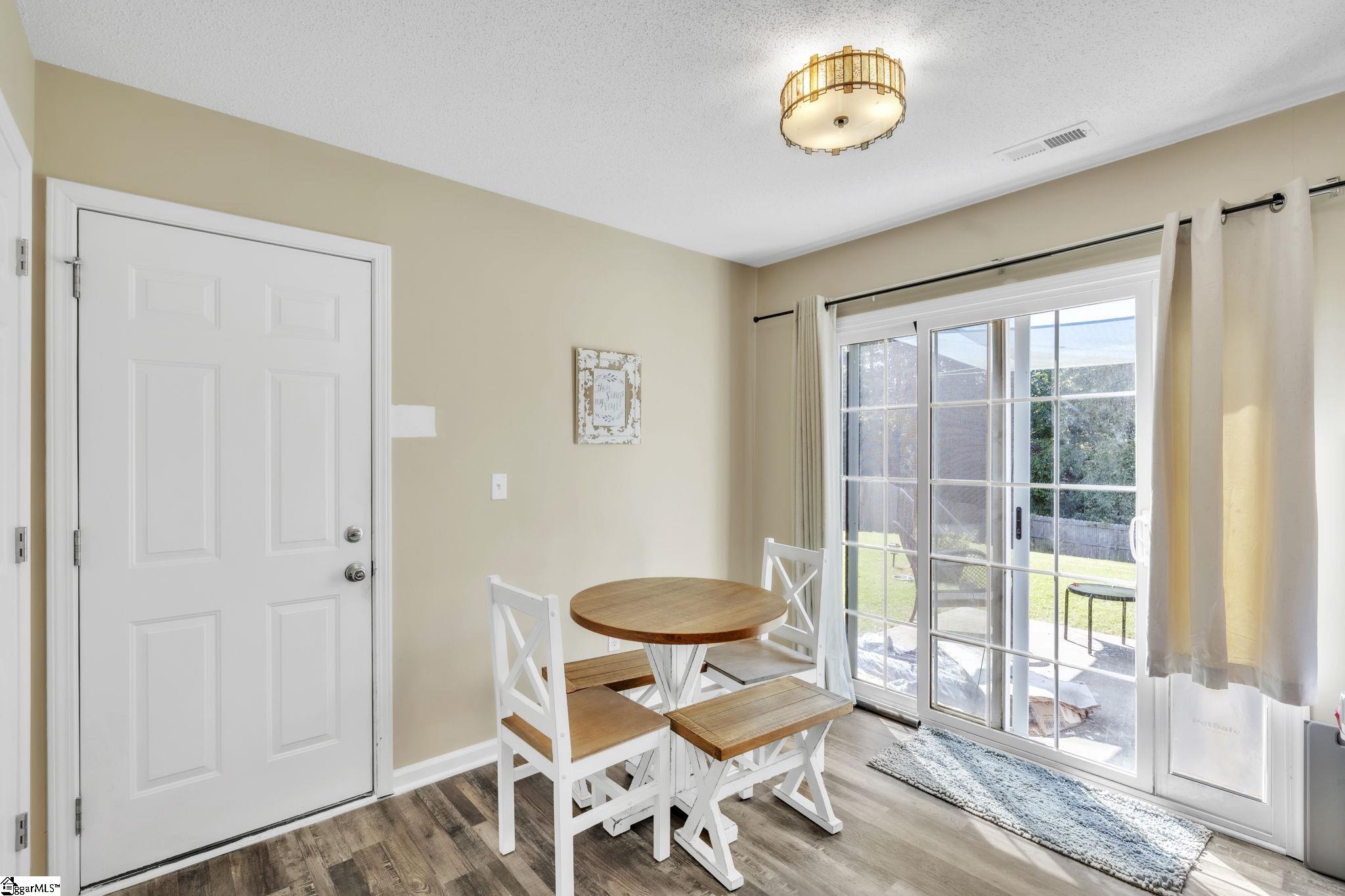 302 Garfield Lane Simpsonville, SC 29681
