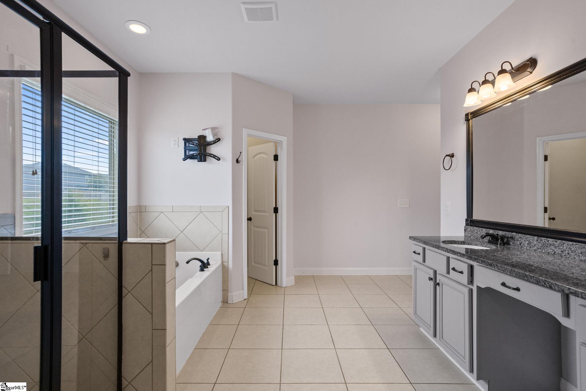 14 Foxmoor Court Simpsonville, SC 29680