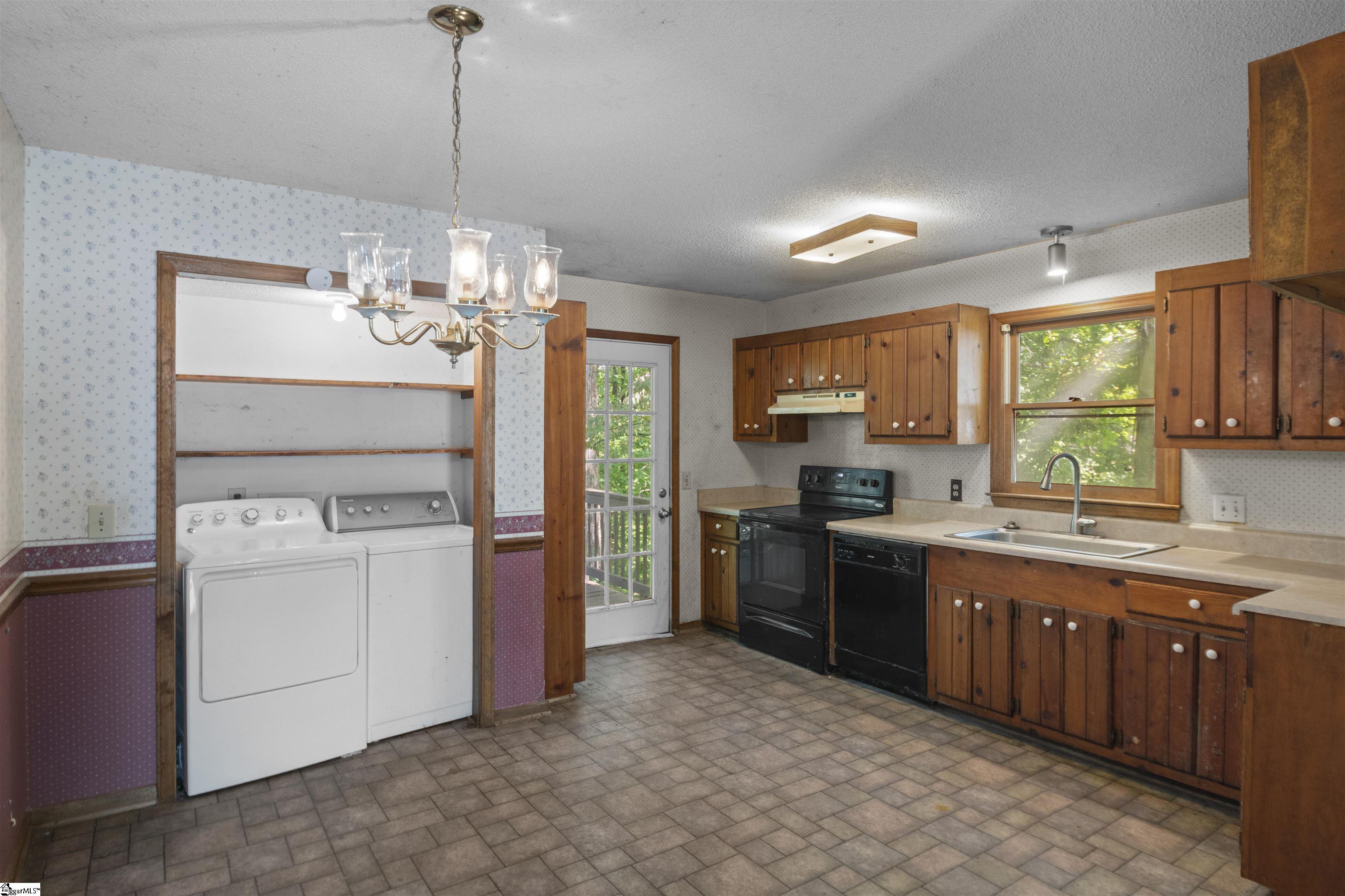 137 Lakeshore Drive Easley, SC 29642