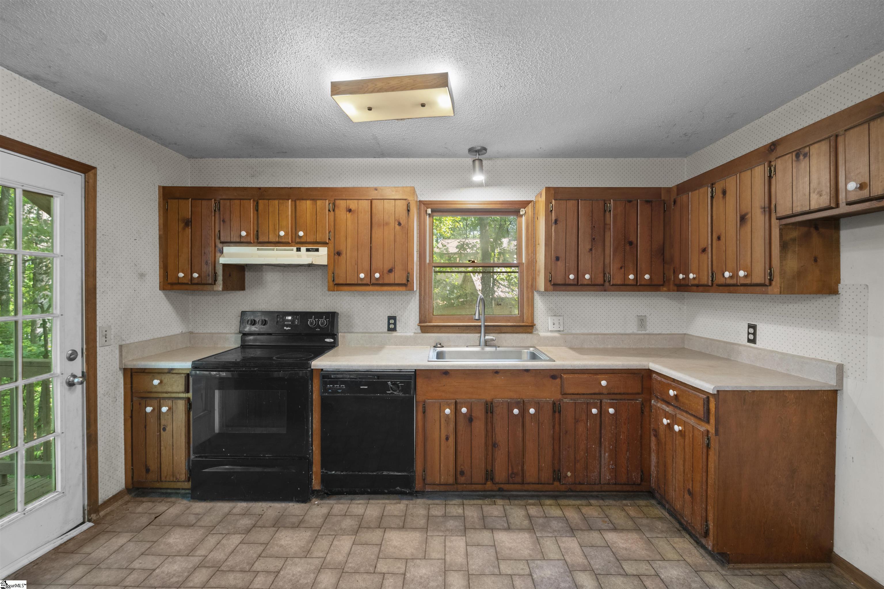 137 Lakeshore Drive Easley, SC 29642