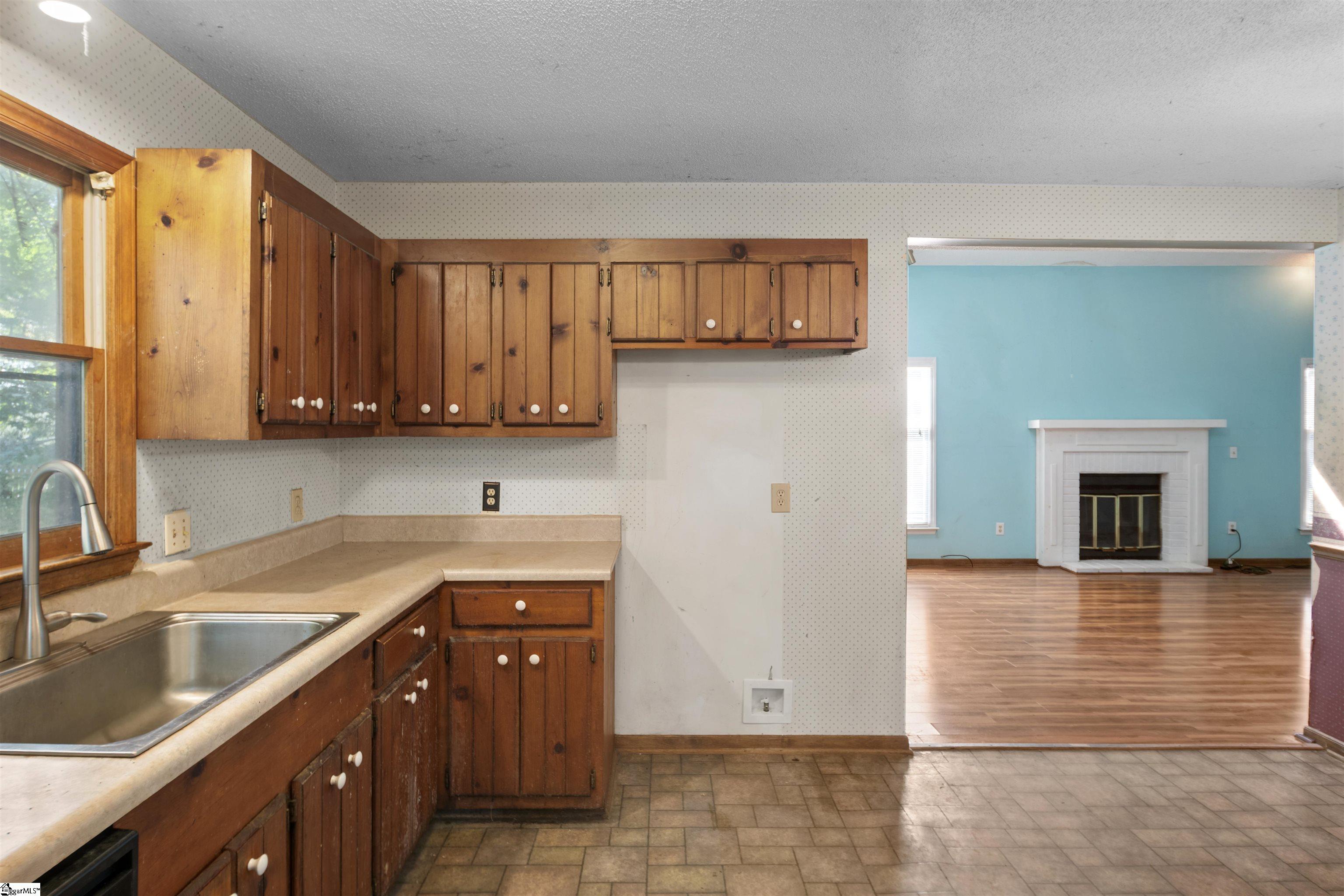 137 Lakeshore Drive Easley, SC 29642