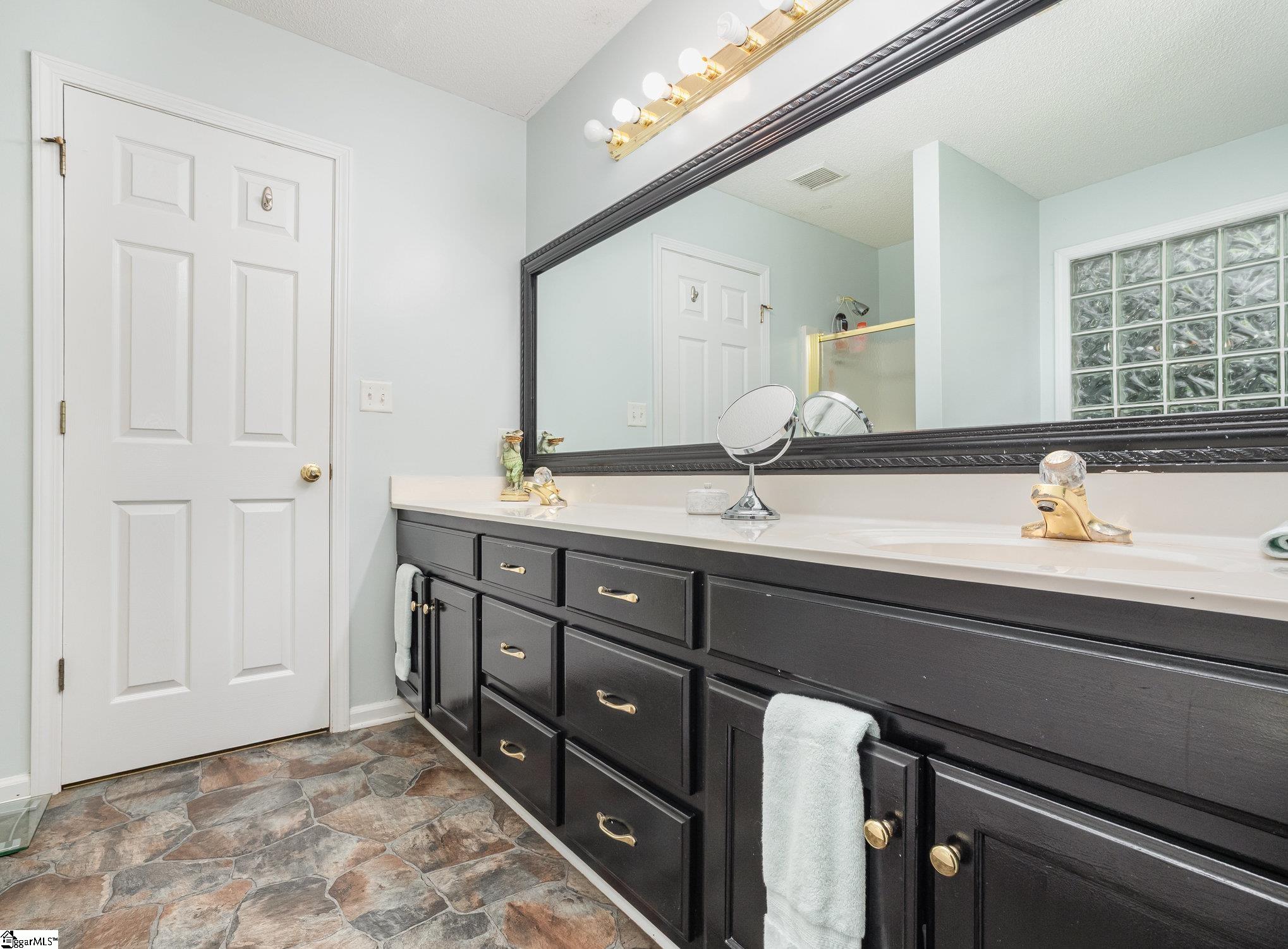 605 Shadow Oaks Drive Easley, SC 29642